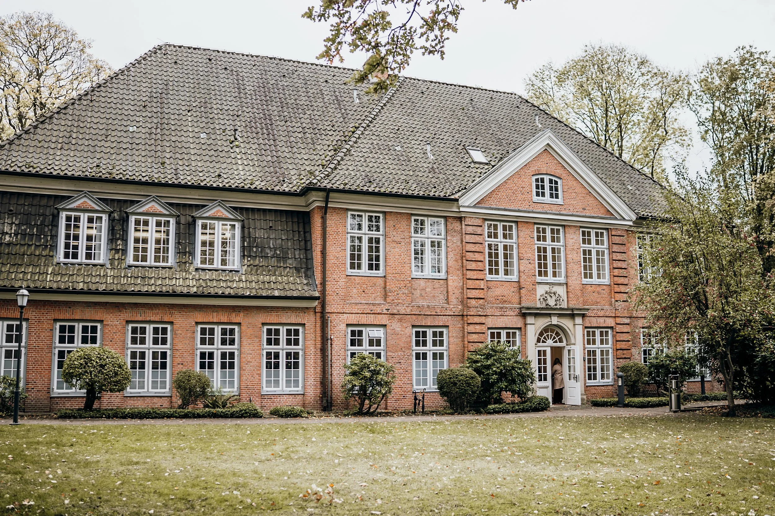 Hochzeit Stavenhagenhaus Groß Borstel: Anne & Jan, Hochzeitsreportage Bild 5 von Hochzeitsfotograf Serkan Can