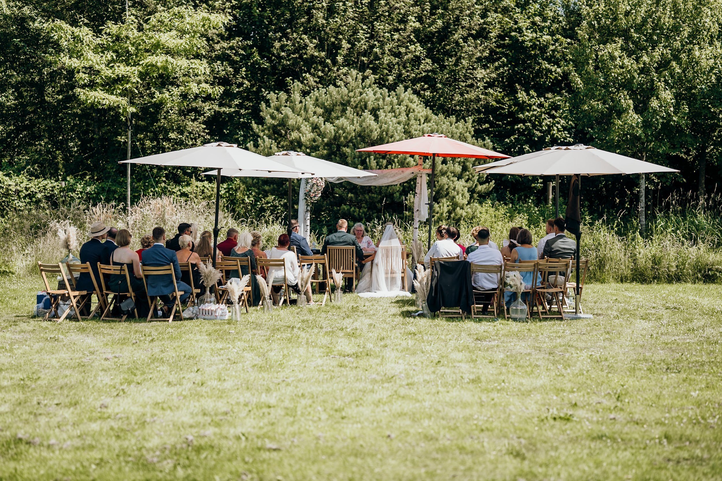 Hochzeit Restaurant Gut Wulfsmühle Tangstedt: Nora & Arthur, Hochzeitsreportage Bild 4 von Hochzeitsfotograf Serkan Can