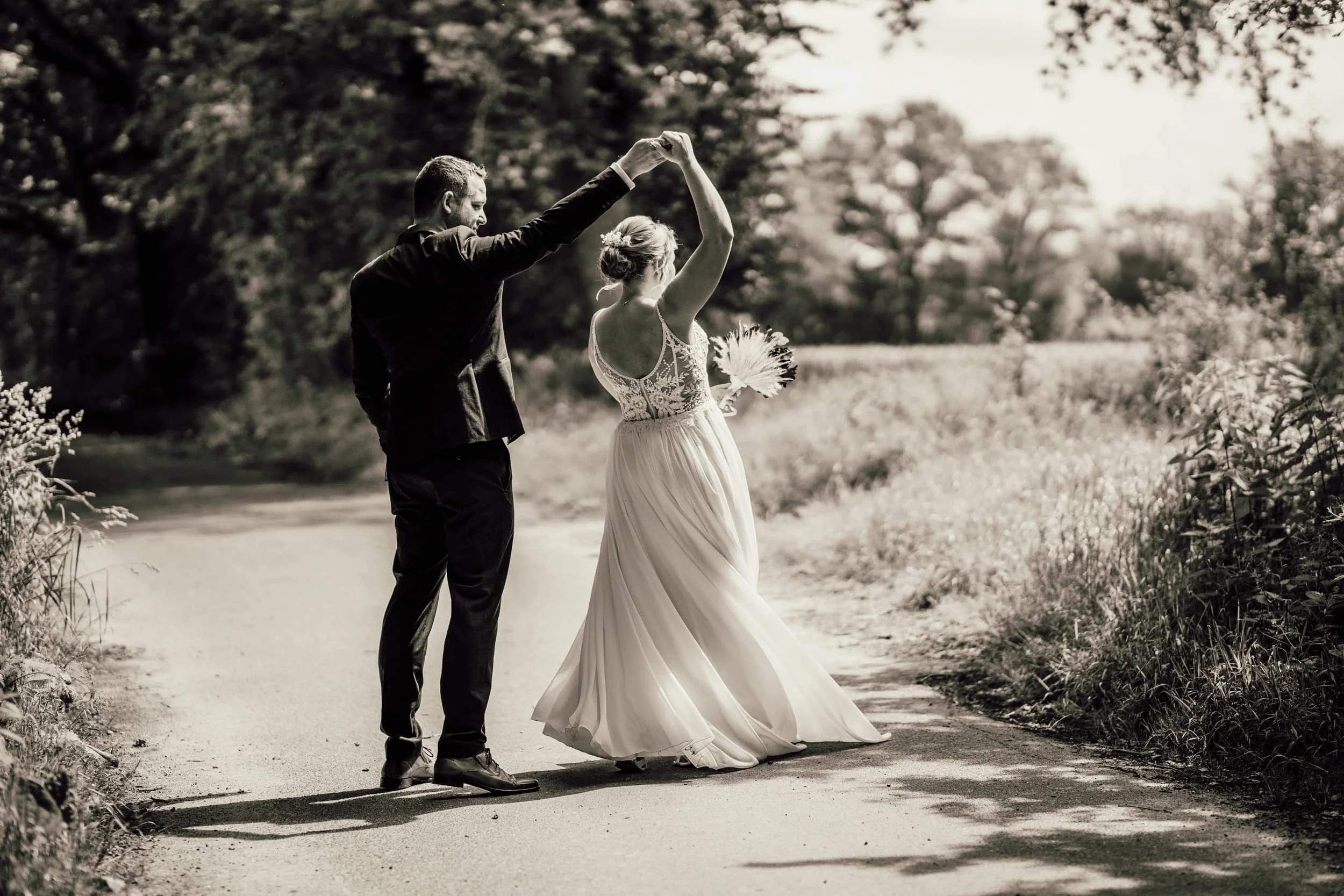 Hochzeitsreportage im Kreis Stormarn: Brautpaar, fotografiert von Hochzeitsfotograf Liebesbilder