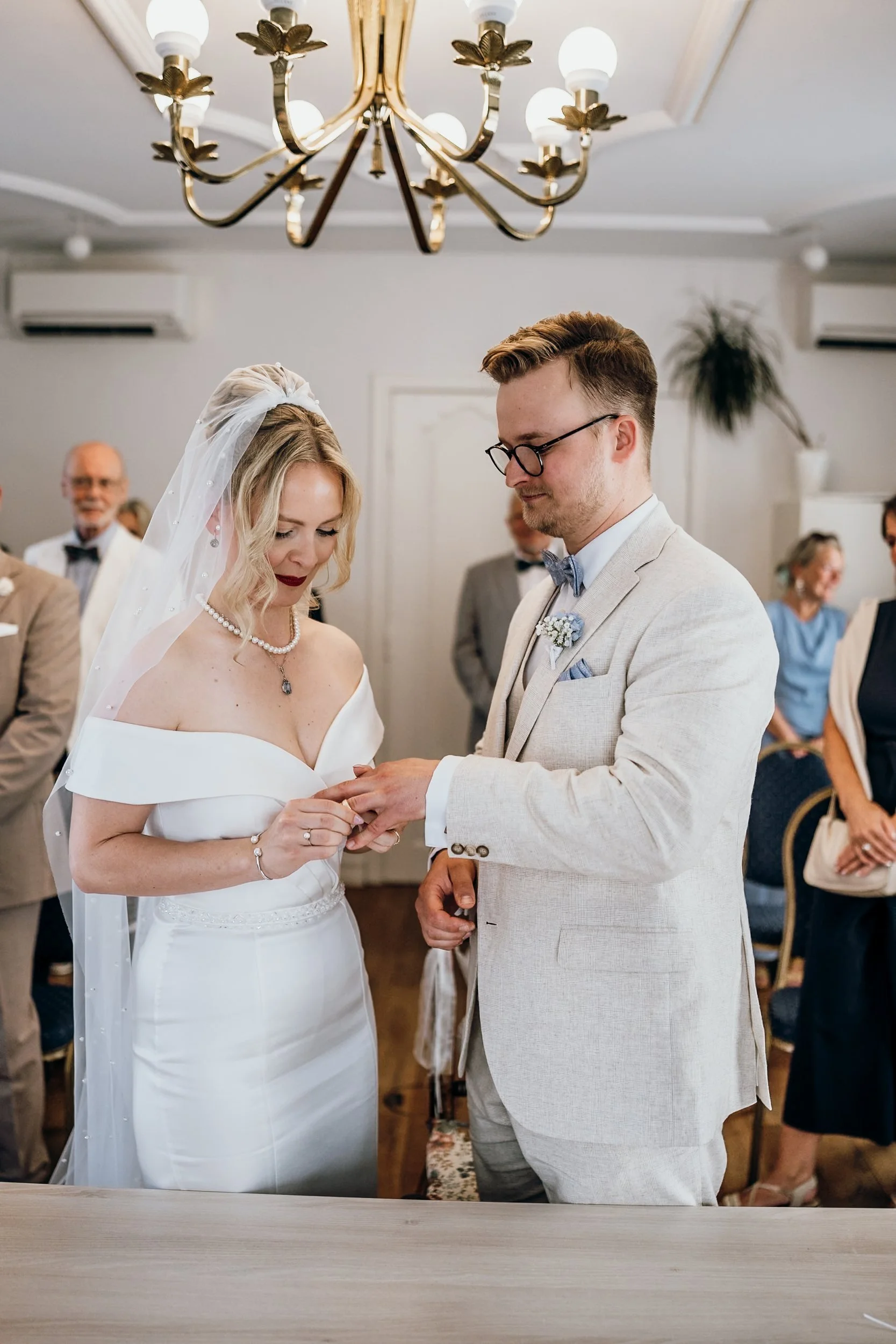 Hochzeit Standesamt Jork: Tabea & Jens, Hochzeitsreportage Bild 13 von Hochzeitsfotograf Serkan Can