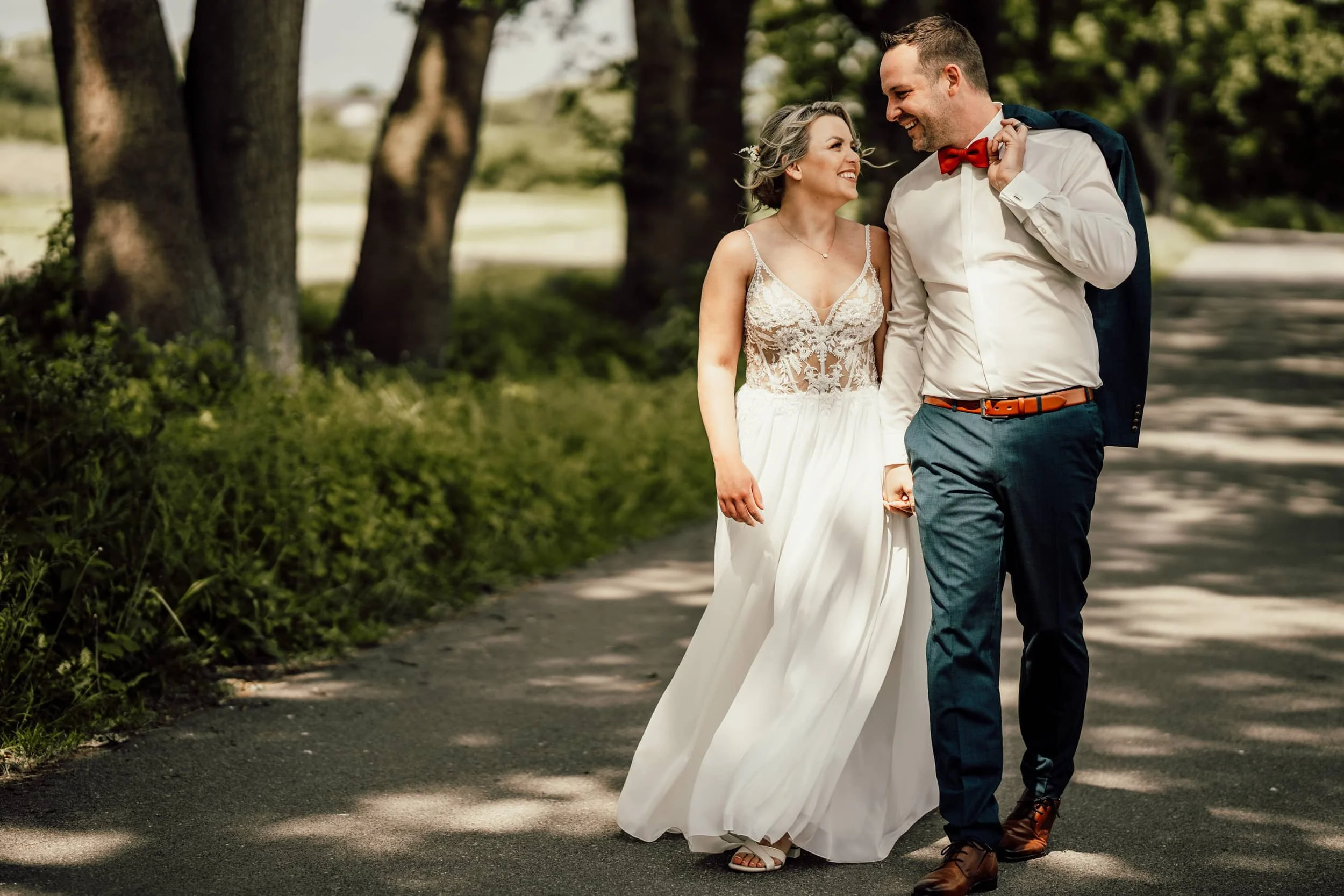 Hochzeitsreportage im Kreis Stormarn: Brautpaar, fotografiert von Hochzeitsfotograf Liebesbilder