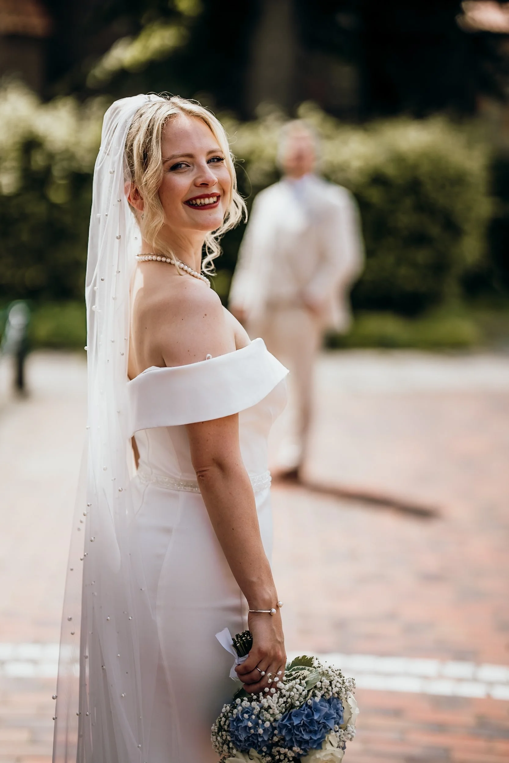 Hochzeit Standesamt Jork: Tabea & Jens, Hochzeitsreportage Bild 27 von Hochzeitsfotograf Serkan Can