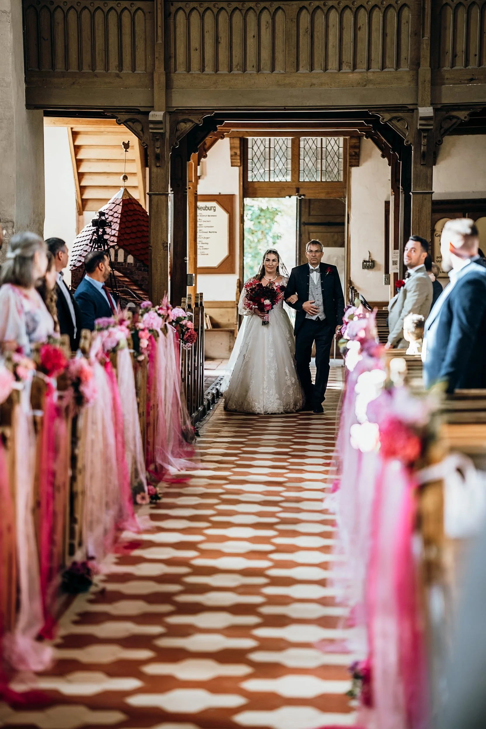 Hochzeit Schloss Gamehl bei Wismar: Franzi & Anon, Hochzeitsreportage Bild 14 von Hochzeitsfotograf Serkan Can