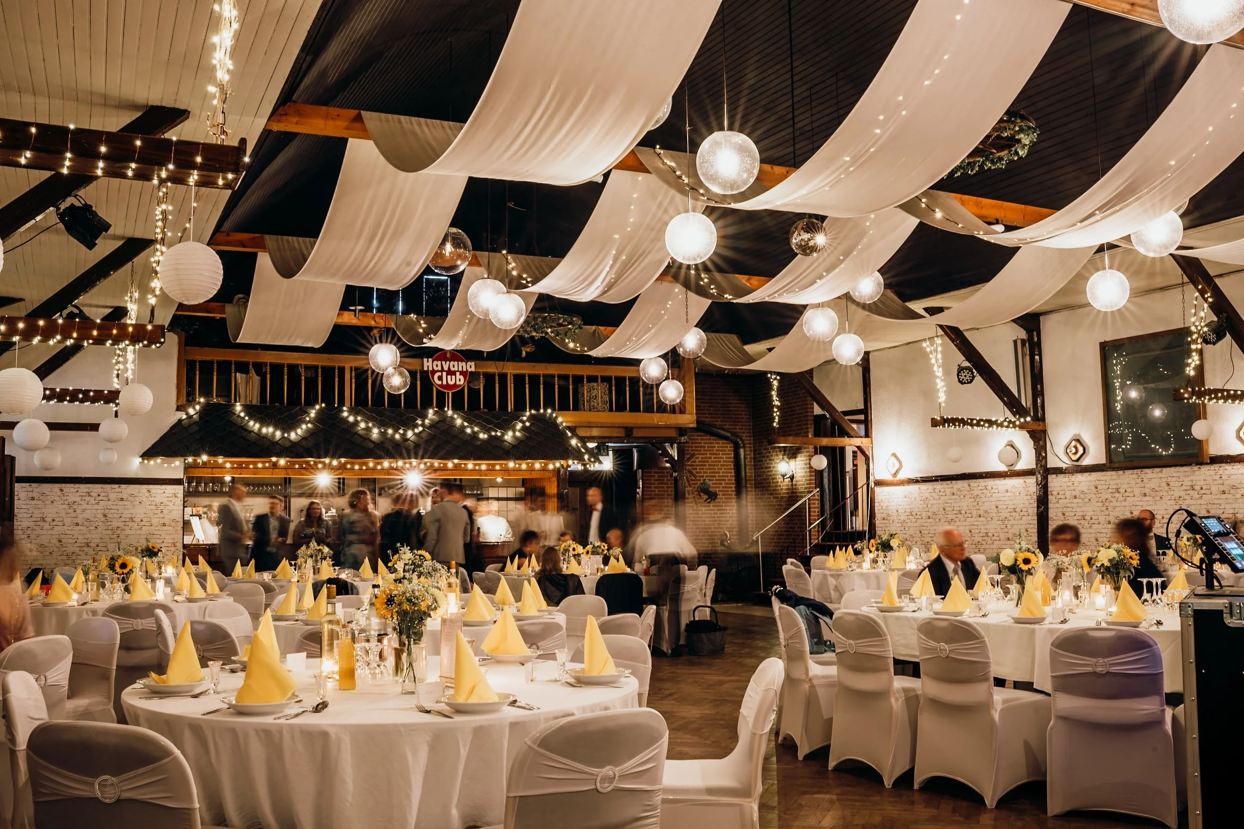 Hochzeit Gasthaus am Walde Walsrode: Angelika & Felix, Hochzeitsreportage Bild 12 von Hochzeitsfotograf Serkan Can