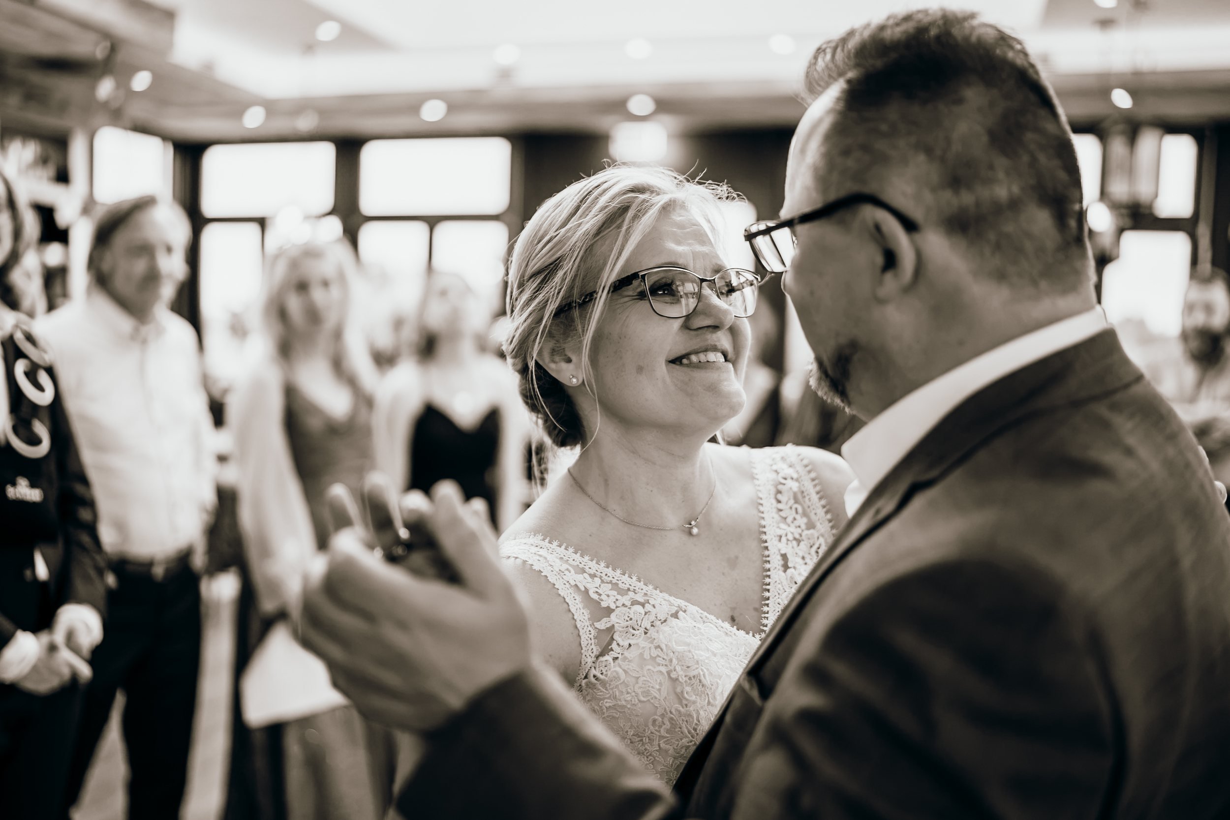 Hochzeit Marschländer Elblounge Bergedorf: Babett & Gregor, Hochzeitsreportage Bild 21 von Hochzeitsfotograf Serkan Can