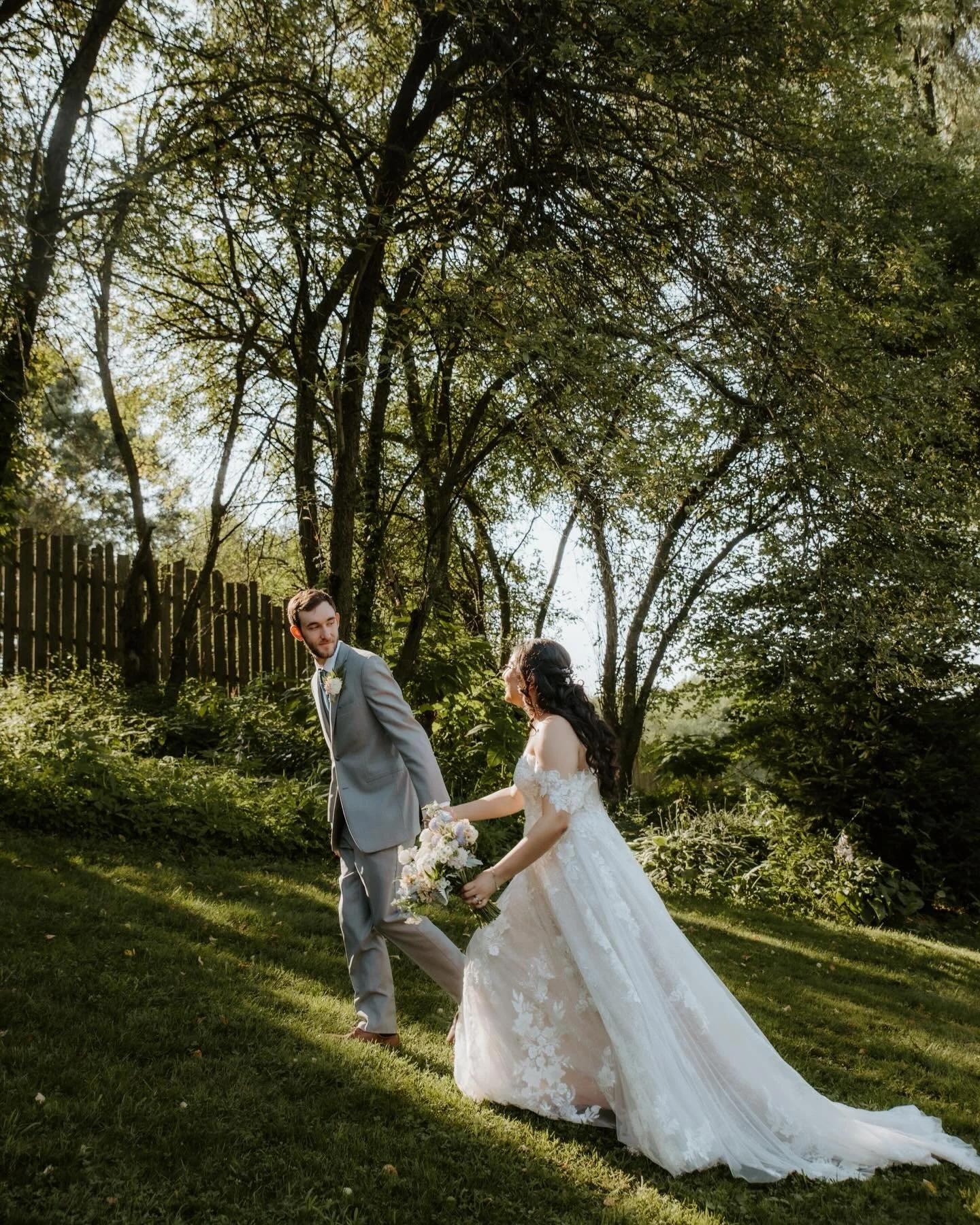 The pastel blue wedding of my dreams! 

VENDOR TEAM:
Photo: @irismariephoto 
Venue: @willowbrookwedding 
Planner: @lindseysevents 
Florals: @steelcityflorals 
DJ: @loyaltyentertains 
Bridal Gown: @justinalexandersignature 
Bridesmaids Dresses: @moril
