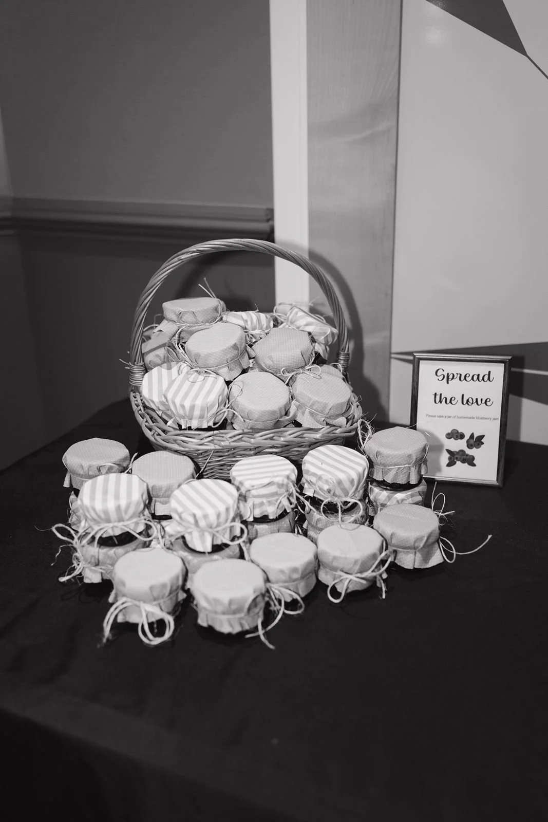 intimate-backyard-wedding120.jpg