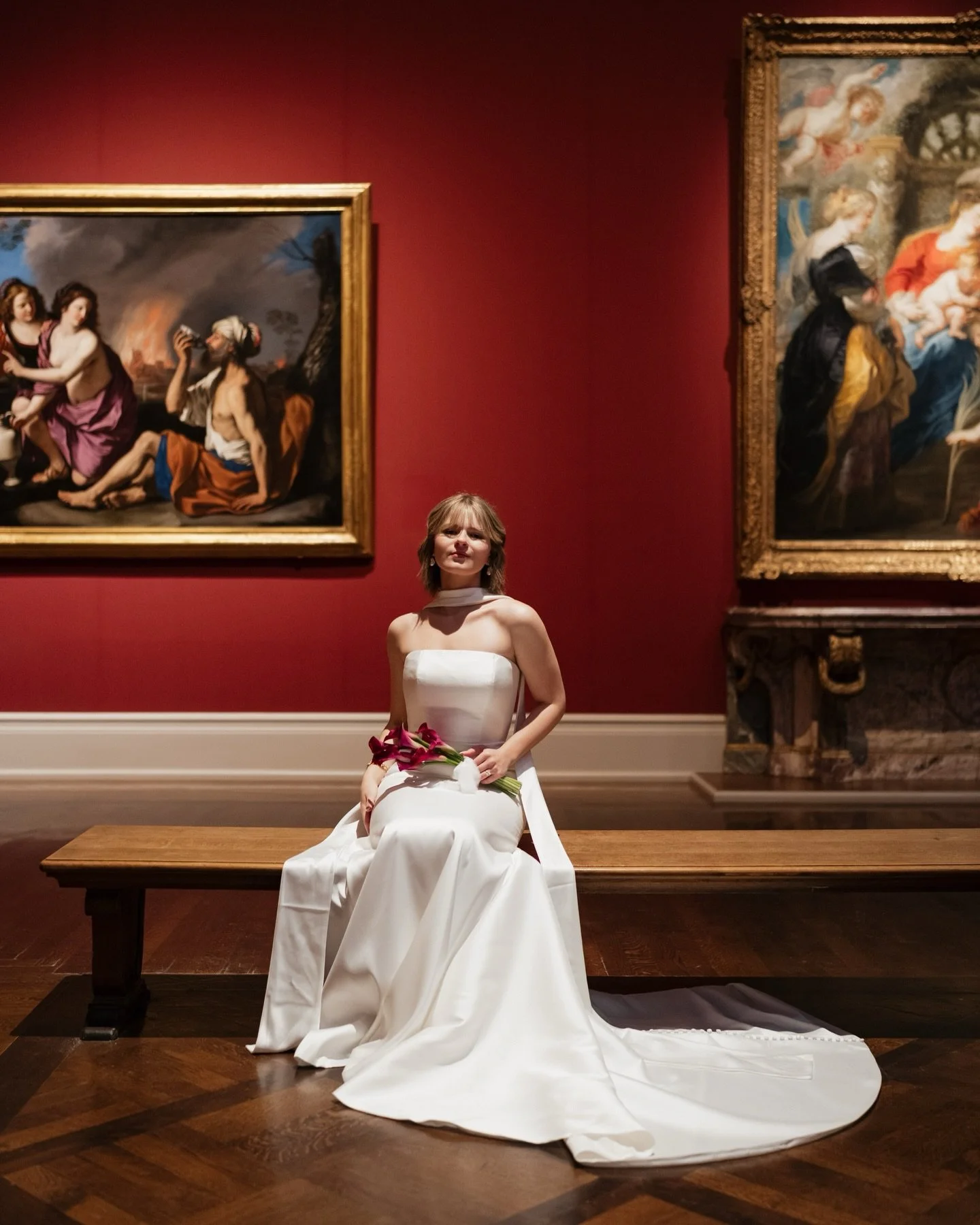 Why shouldn&rsquo;t you capture your bridal photos in an elegant, renaissance museum? There is no ceiling and there are no rules to the level of extravagance you want on your day. Just know I&rsquo;ll be there to capture it all for you. 

Photography