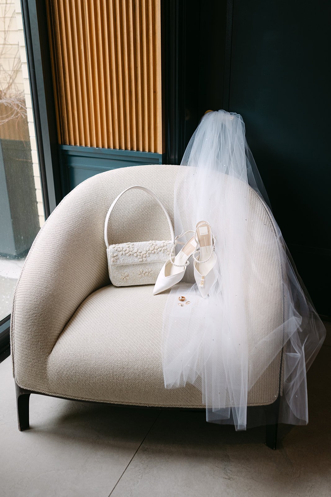 bride-getting-ready-terrace-room-book-tower-alaina-miller-photography (3).jpg