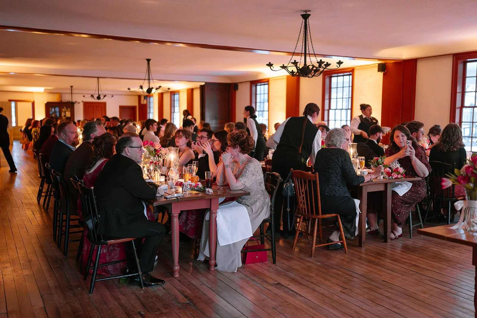 weddings-at-greenfield-village-eagle-tavern-reception-photos-alaina-miller-photography (14).jpg