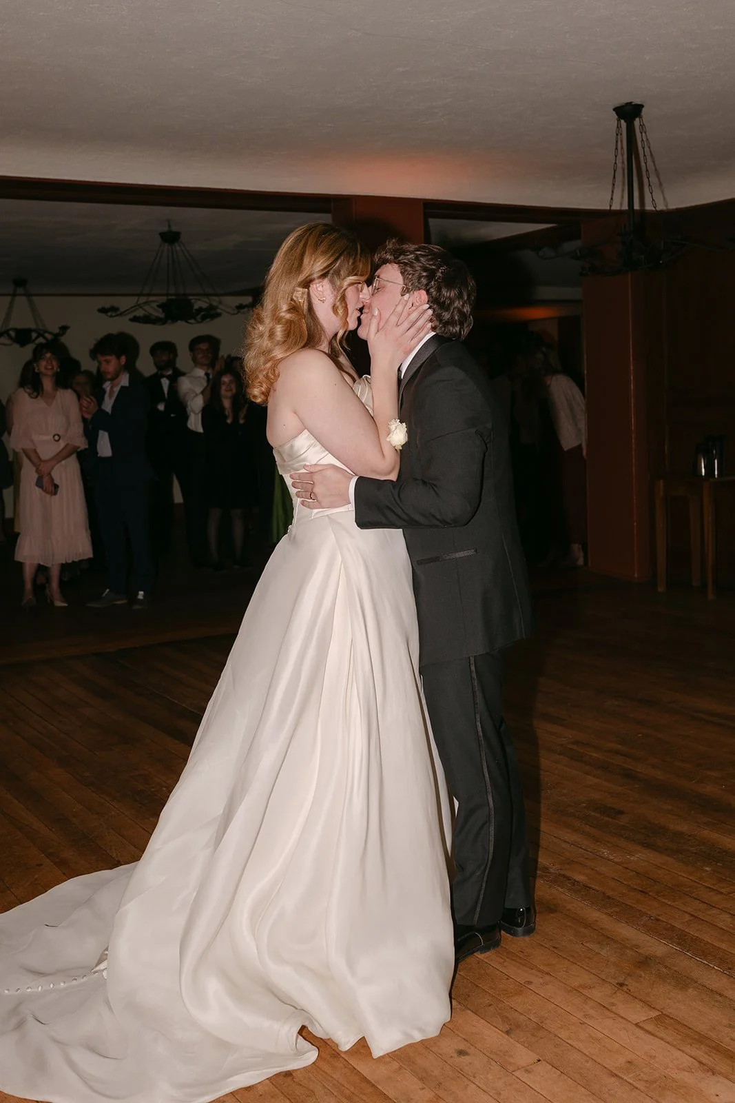 weddings-at-greenfield-village-eagle-tavern-reception-photos-alaina-miller-photography (28).jpg