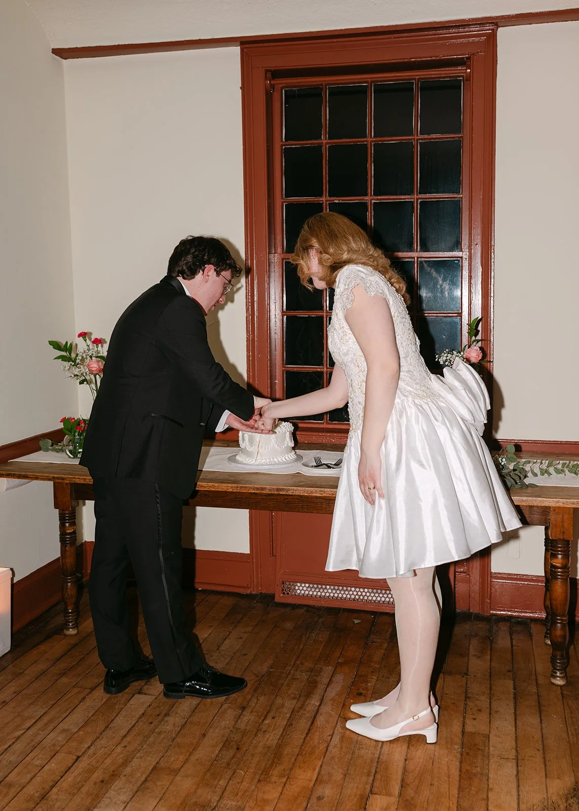 weddings-at-greenfield-village-eagle-tavern-reception-dancing-alaina-miller-photo (5).jpg