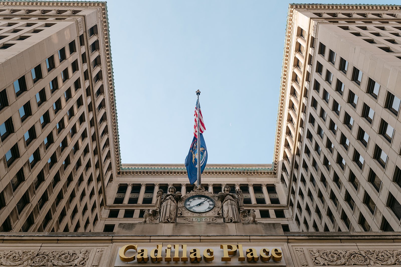 cadillac-place-detroit-engagement-photos-alaina-miller-photography (3).jpg