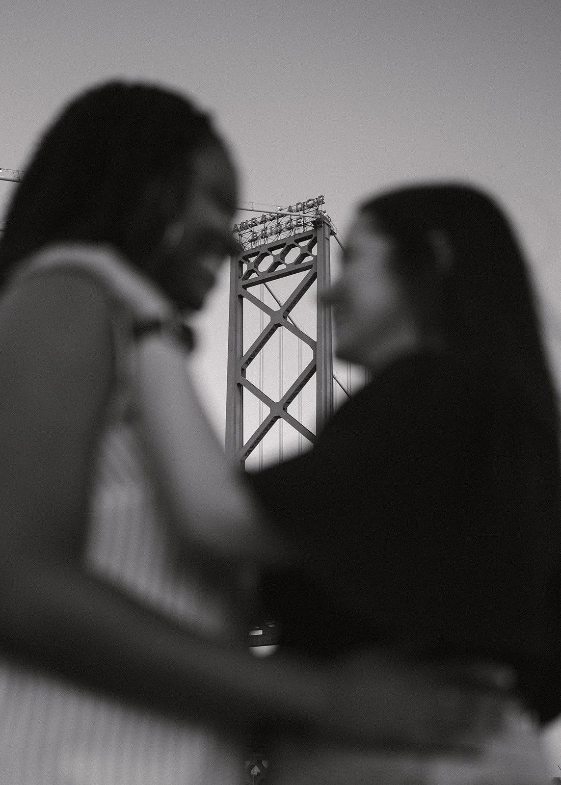 ambassador-bridge-detroit-engagement-photos-alaina-miller-photography (11).jpg
