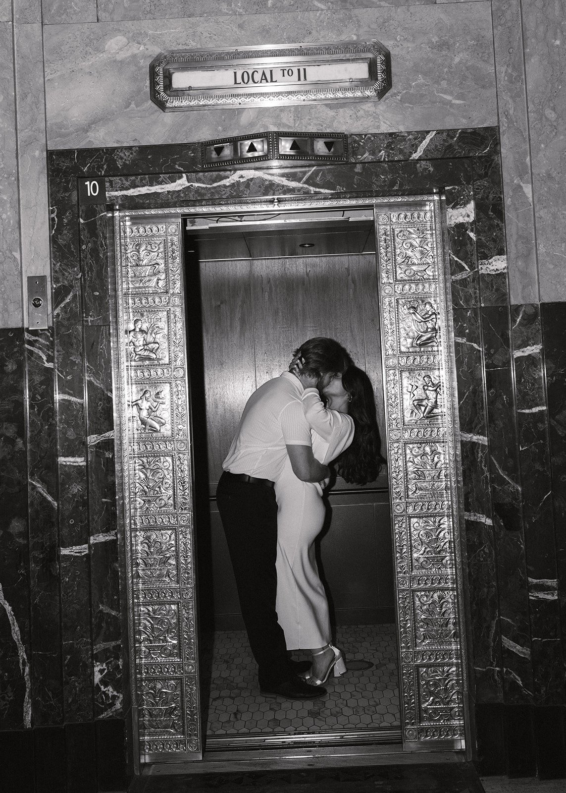 fisher-building-detroit-engagement-photos-alaina-miller-photography (1).jpg