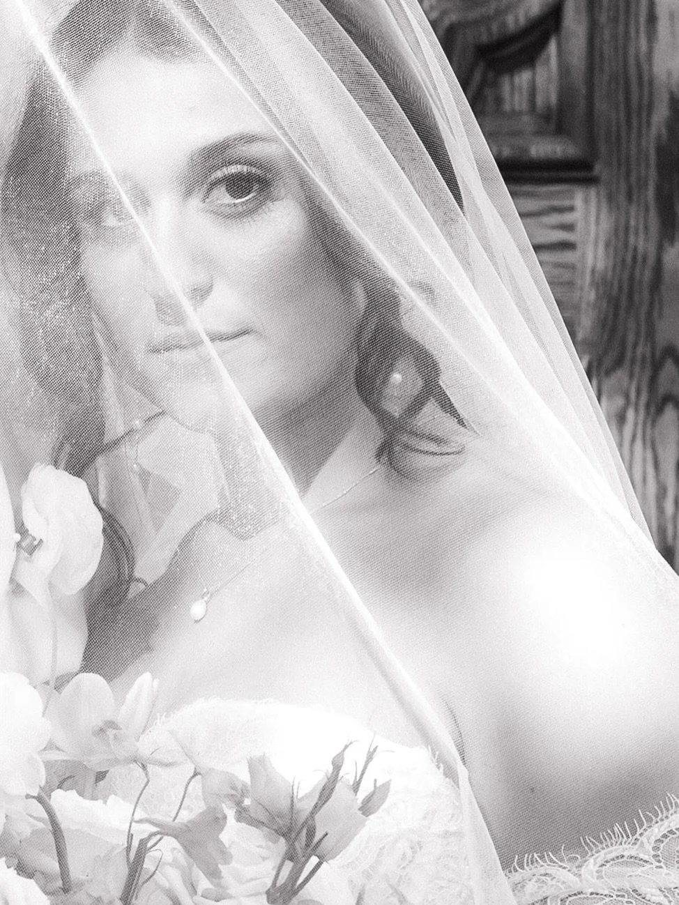 Black and white moments for the Hattys stunning day

Photo @alainamillerphotography 
Reception @infinityovation_yachtcharters 
Dress @theweddingshoppemi 
Florals @emeraldcitydesigns 
Hair @24luxebeautybar 
Transportation @rockstarzlimo 

#detroitwedd