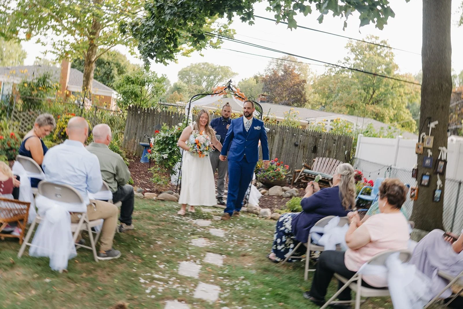 intimate-backyard-wedding69.jpg