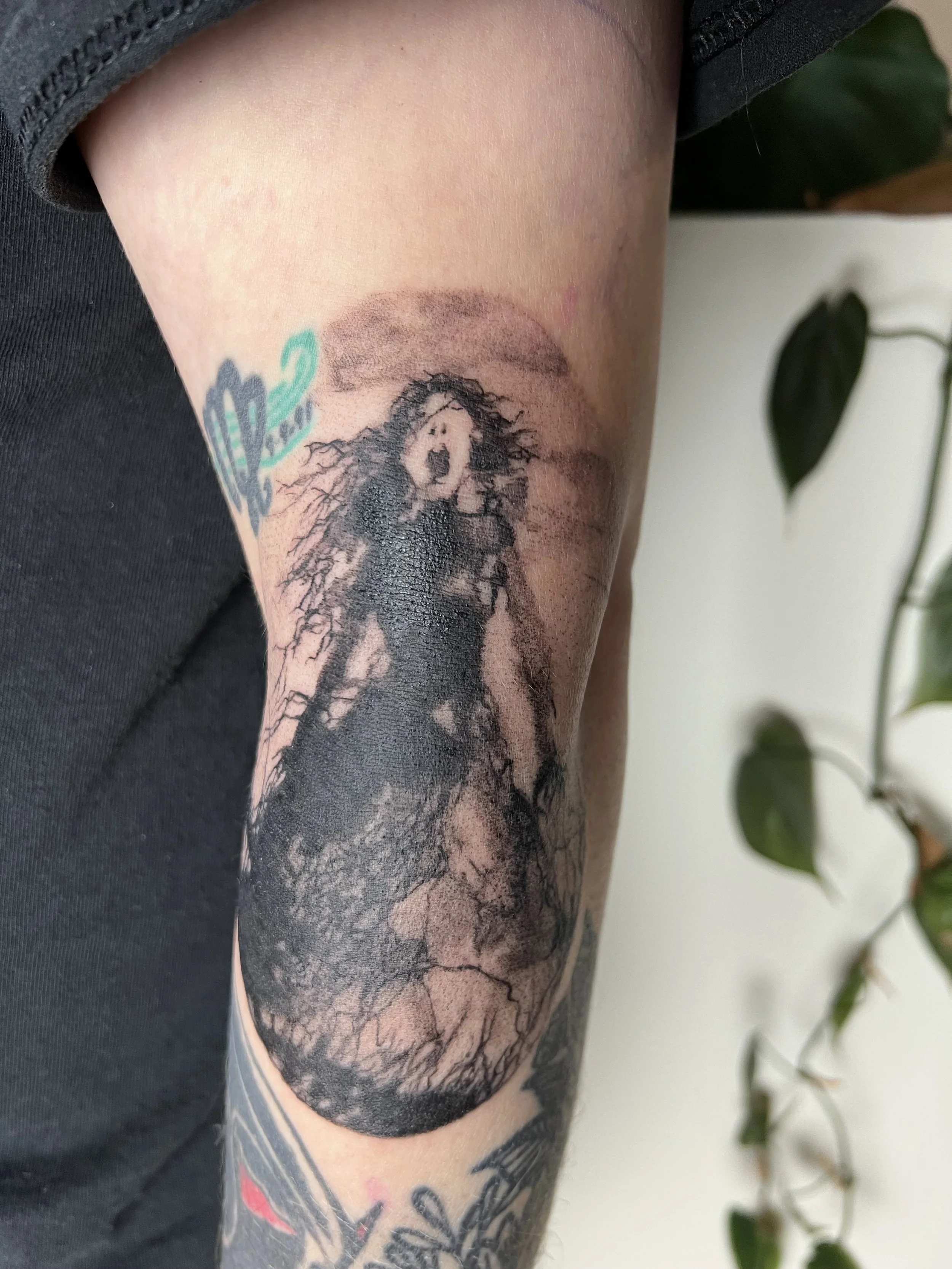 Girl in the grave 5in (2025)