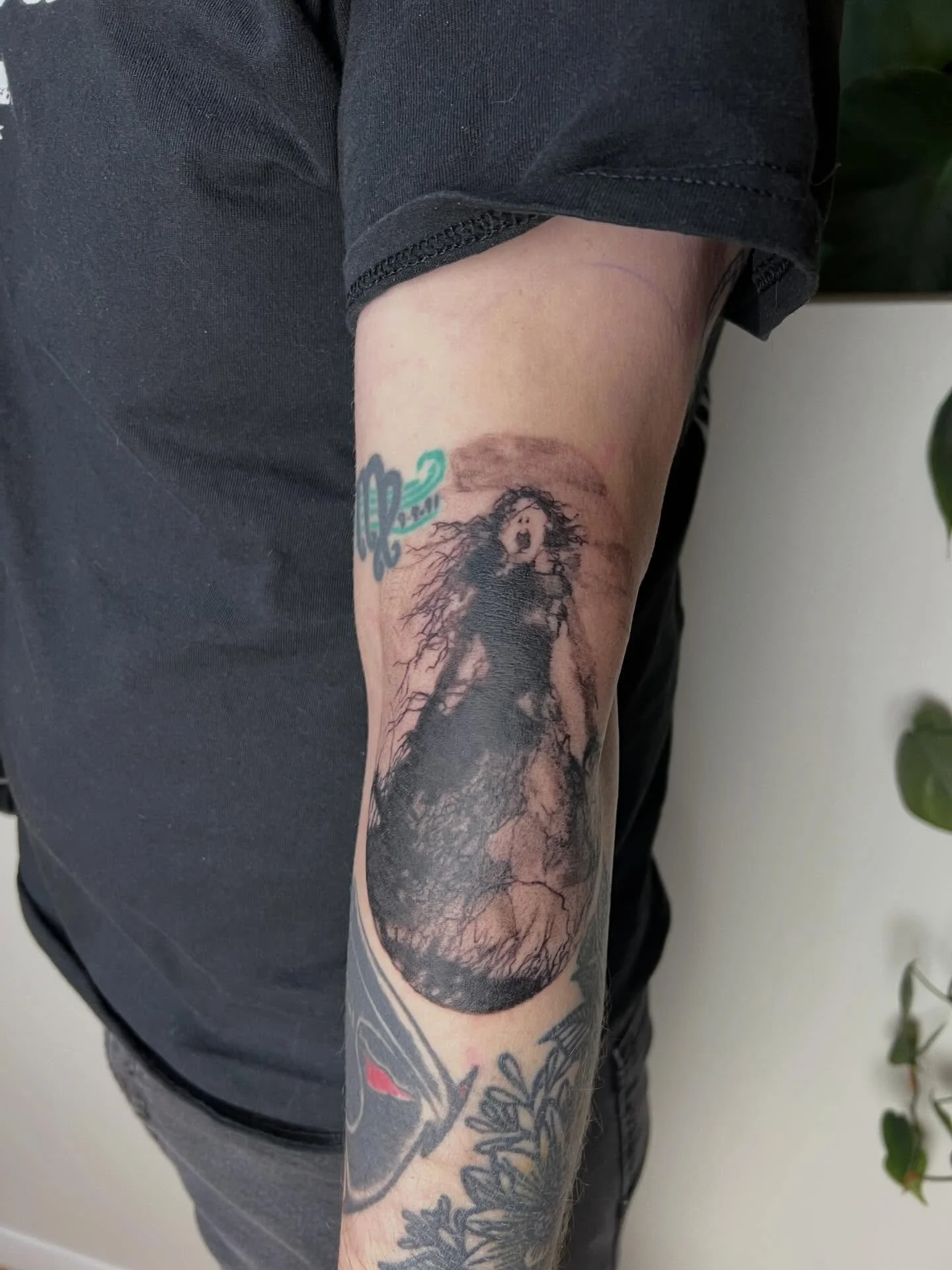 I had SO much fun tattooing the illustration of &ldquo;The Girl Who Stood on the Grave&rdquo; by Stephen Gammell 
.
.
.
.
.
.
.
.
.
.
.
.
.
#girlwhostoodonagrave #illustrationtattoo #scarystoriestotellinthedark #horrortattoo #booktattoo #blackandgray