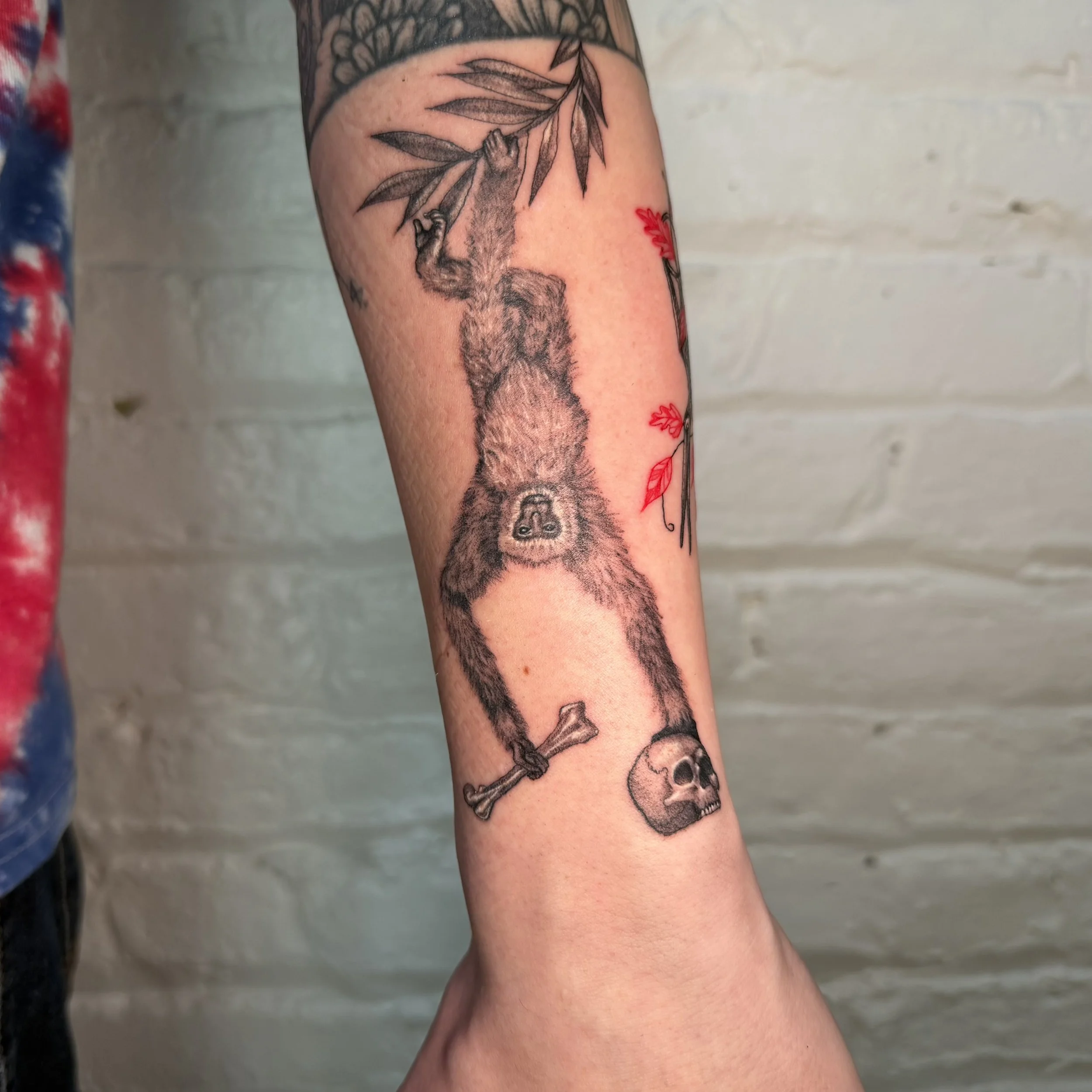 Gibbon hanged man tarot (7in)