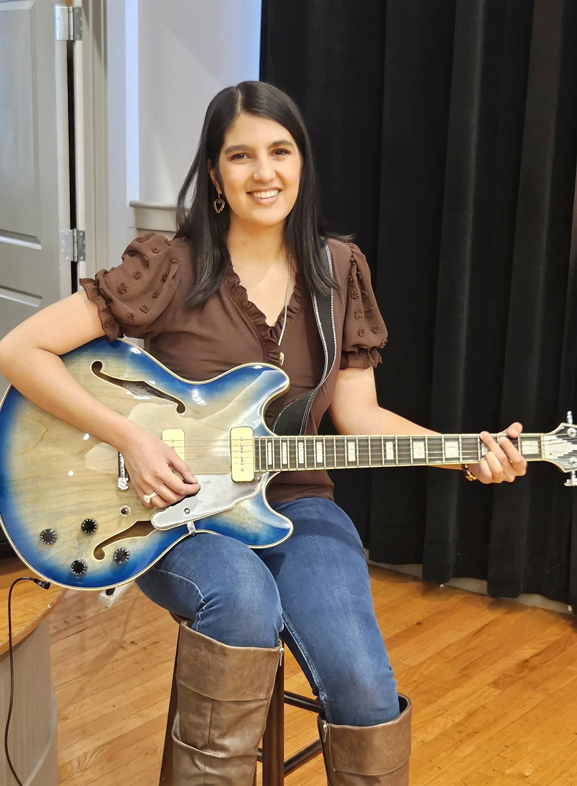Leah Anjali plays Bluegrass, Folk, Pop, Classic Rock, and Beatles.