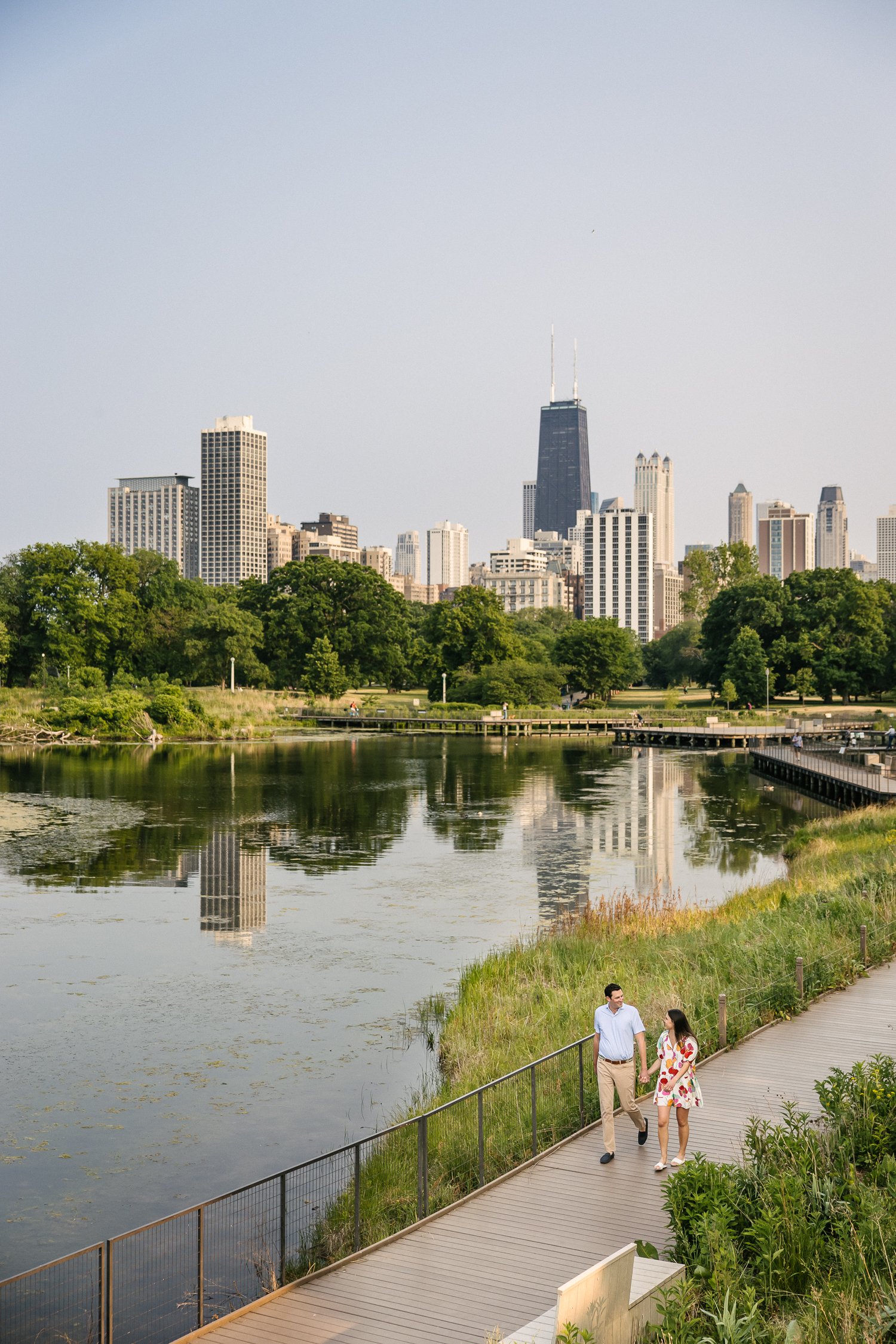 Lincoln Park Engagement Photos-Becca Heuer Photography-001.jpg