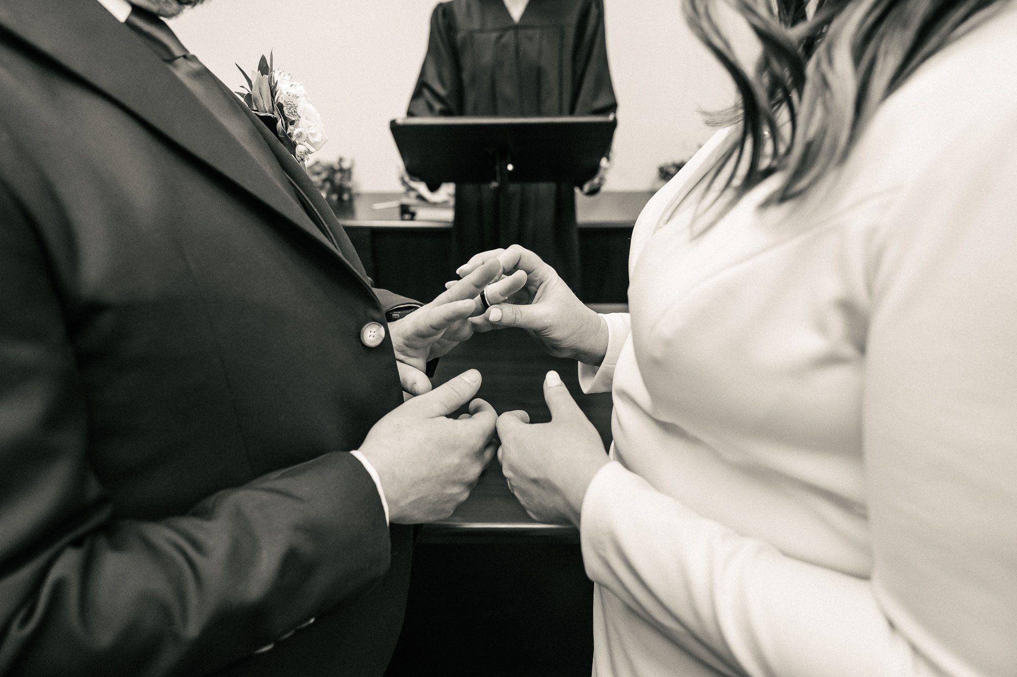 Chicago Elopement-Garfield Park Conservatory Elopement Photographer-Becca Heuer Photography-026.jpg