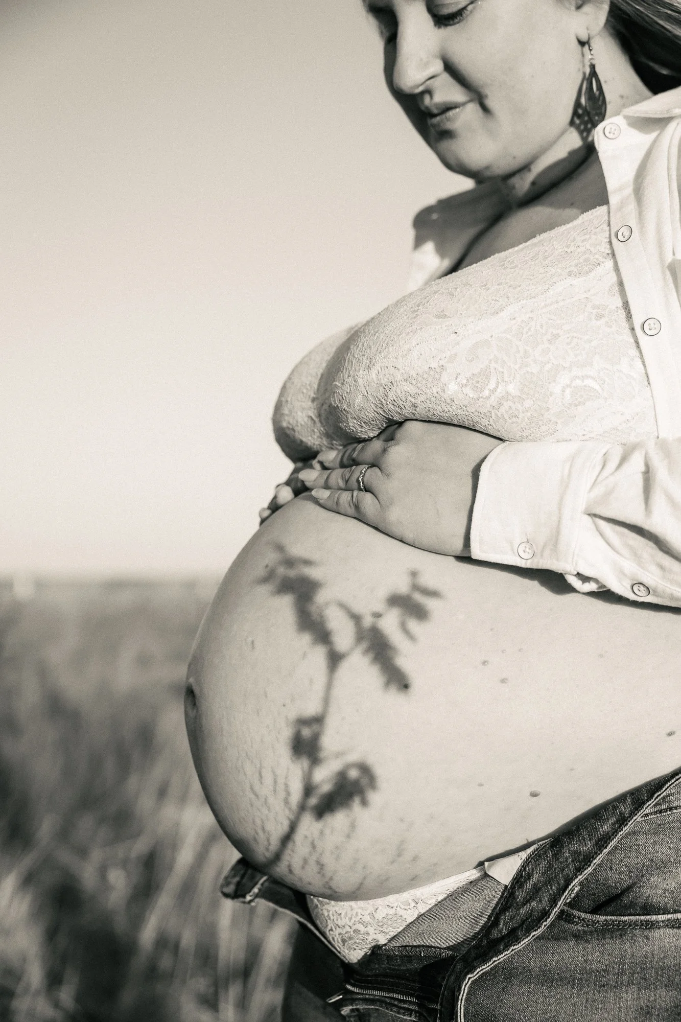 Montrose Harbor Maternity Photos-Chicago Family Photographer-Becca Heuer Photography-010.jpg