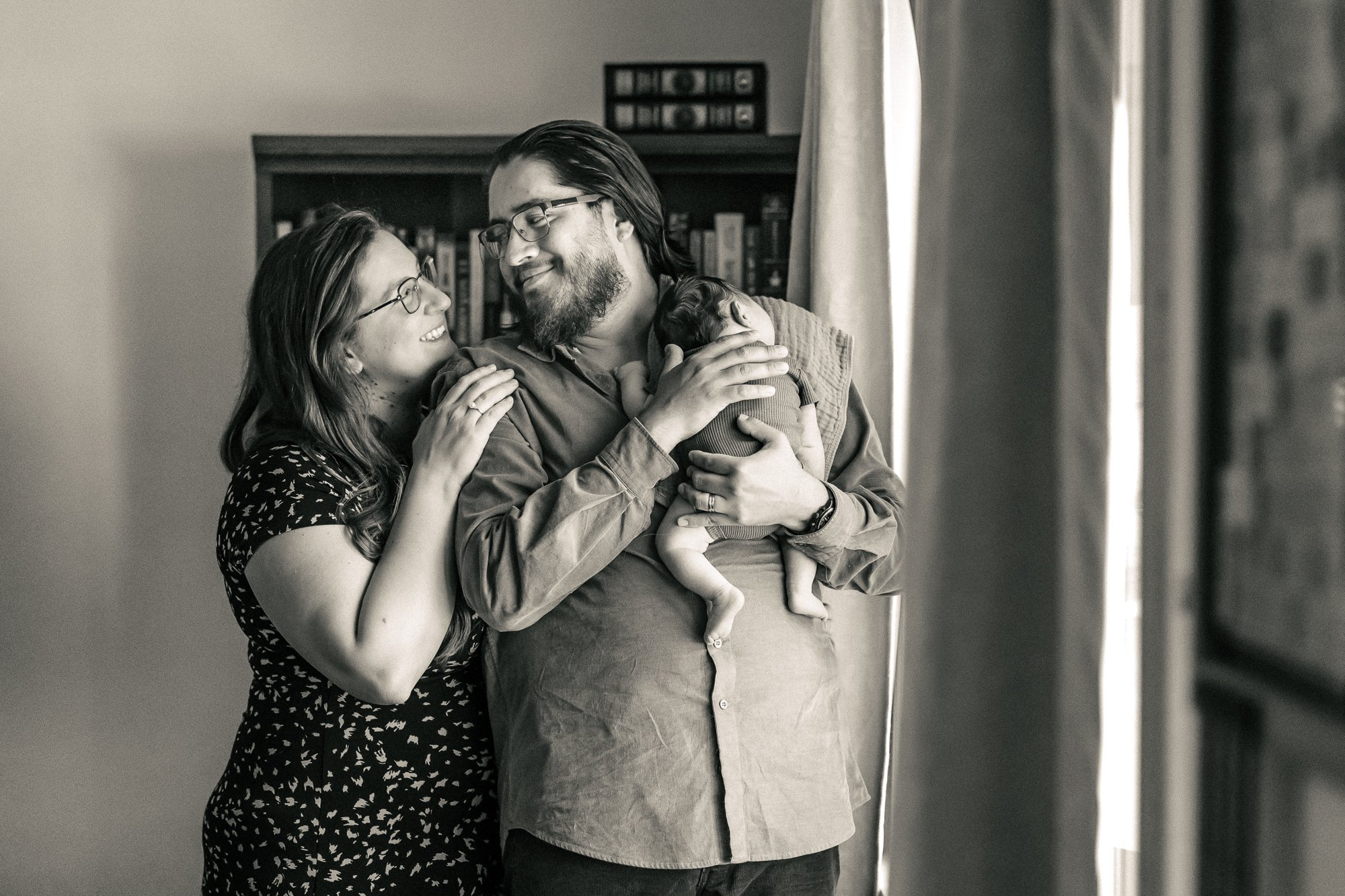 Chicago Newborn Photos-Chicago Family Photographer-Becca Heuer Photography-007.jpg