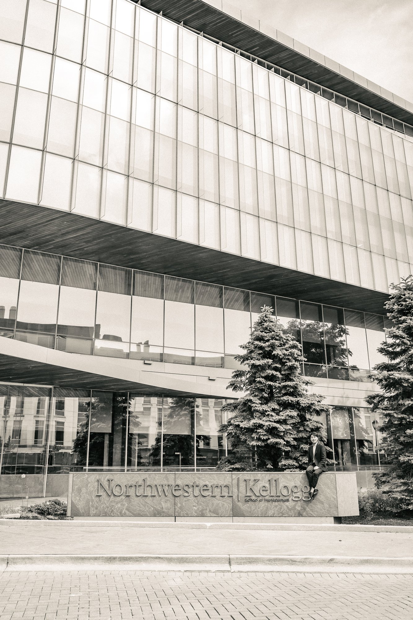 Northwestern Graduate Photos-Evanston Photographer-Becca Heuer Photography-001.jpg