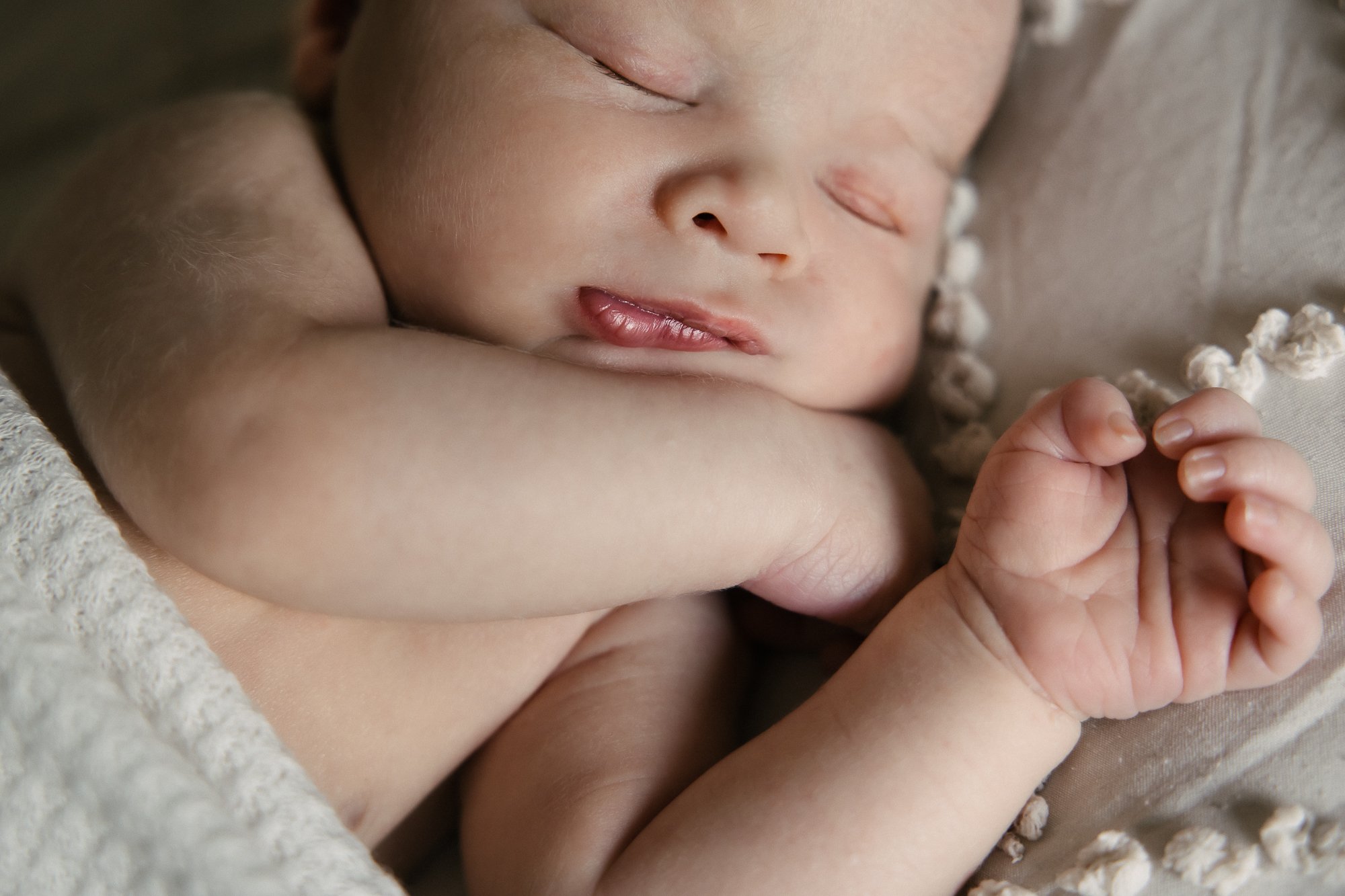 Chicago Newborn Photos-Chicago Newborn Photographer-Becca Heuer Photography-025.jpg