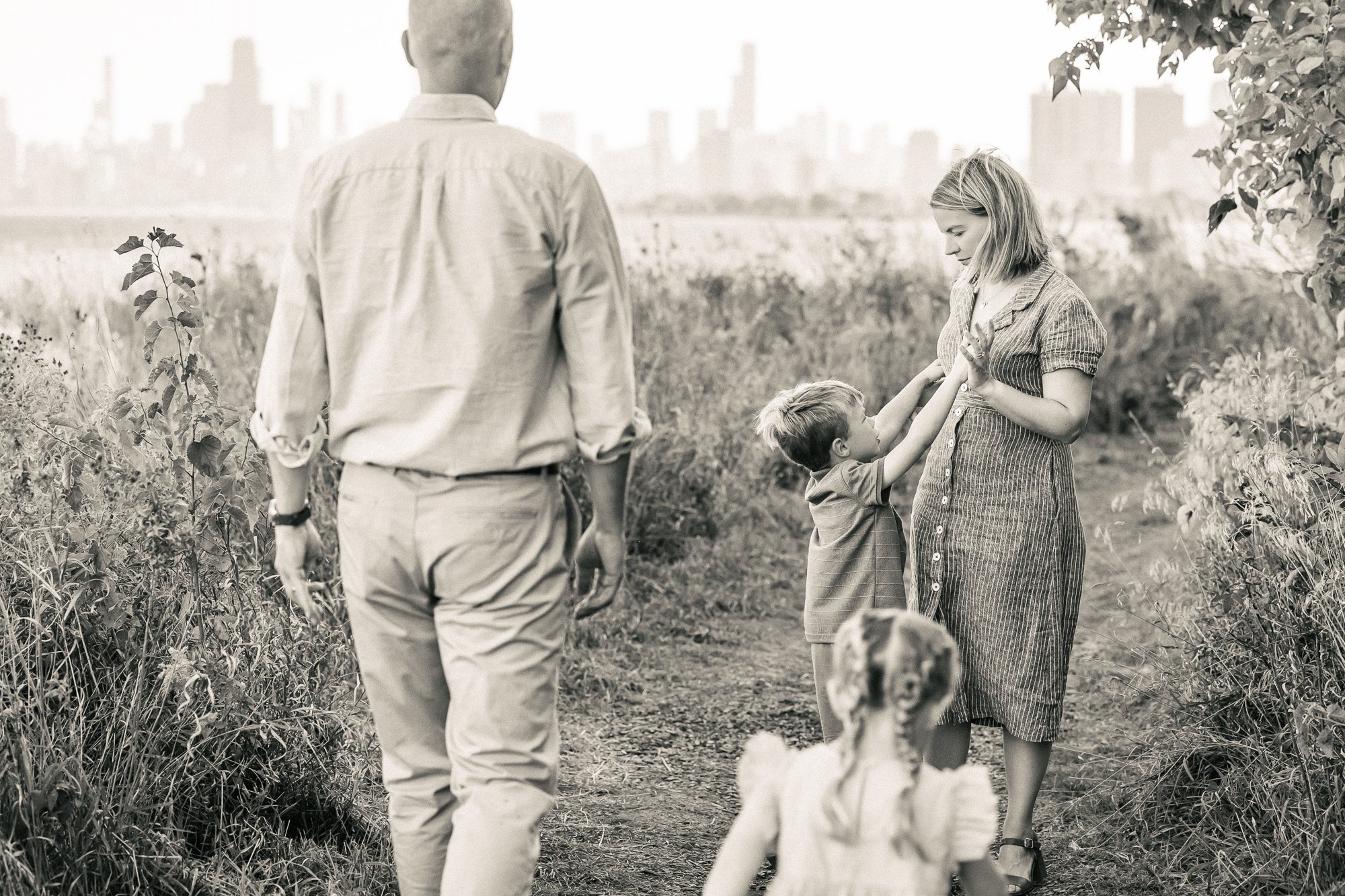 Montrose Harbor Family Photos-Chicago Family Photographer-Becca Heuer Photography-018.jpg