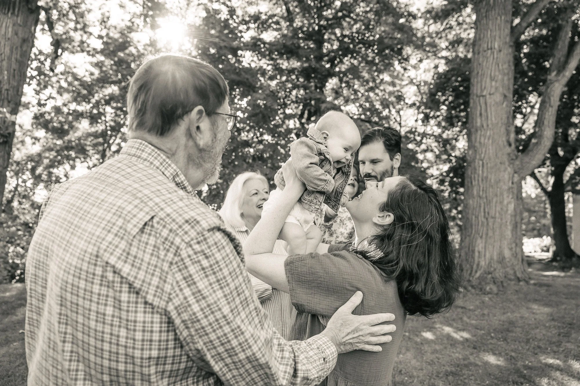 An Evanston extended family session by the lake