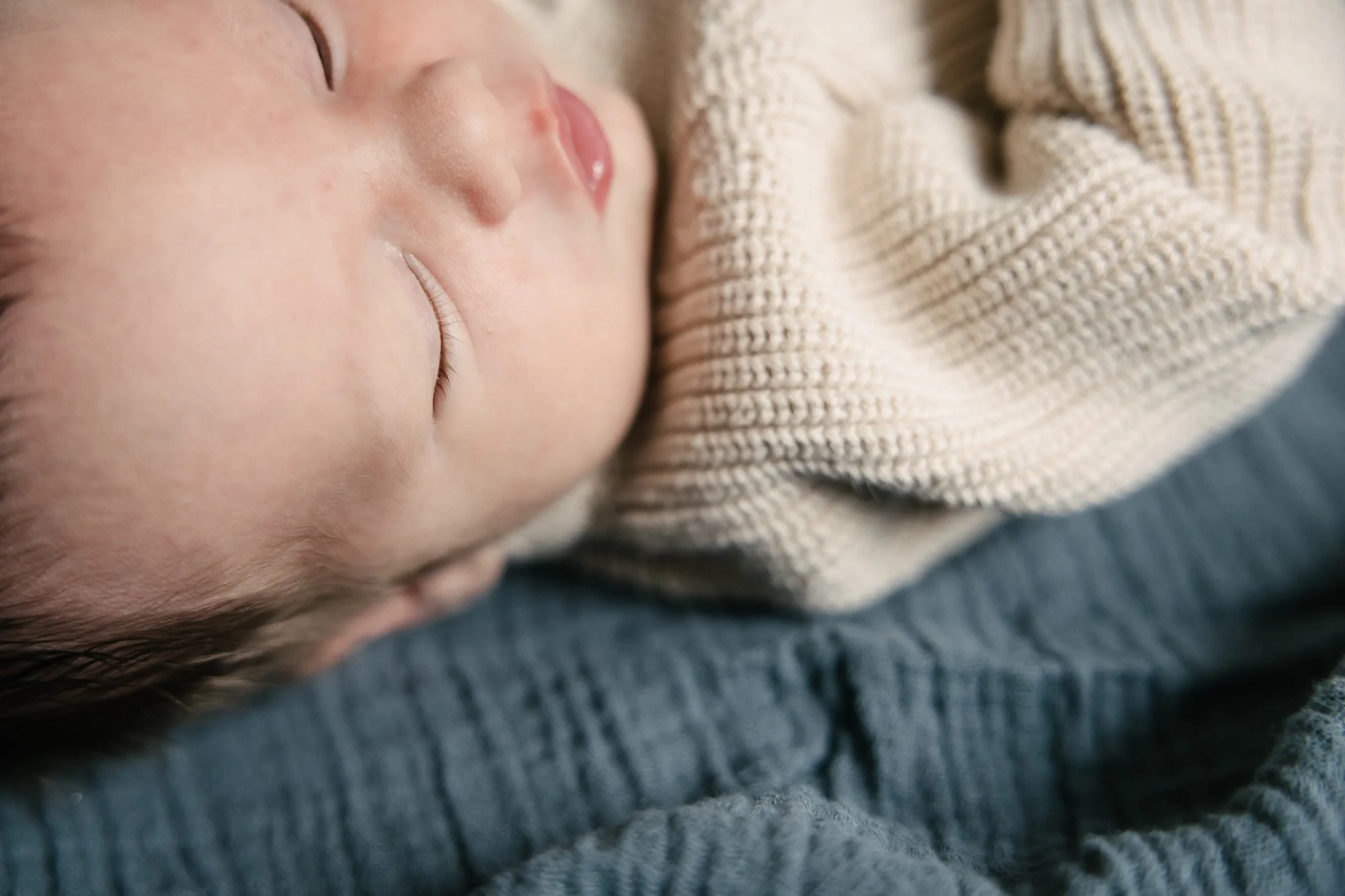 Riverside Newborn Photos-Chicago Newborn Photographer-Becca Heuer Photography-024.jpg
