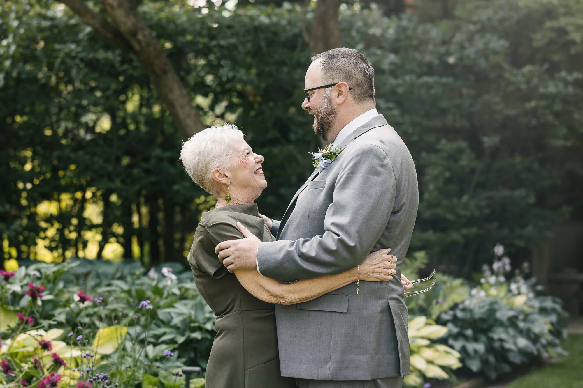 Shakespeare Garden Photos-Evanston Wedding Photographer-Becca Heuer Photography-013.jpg