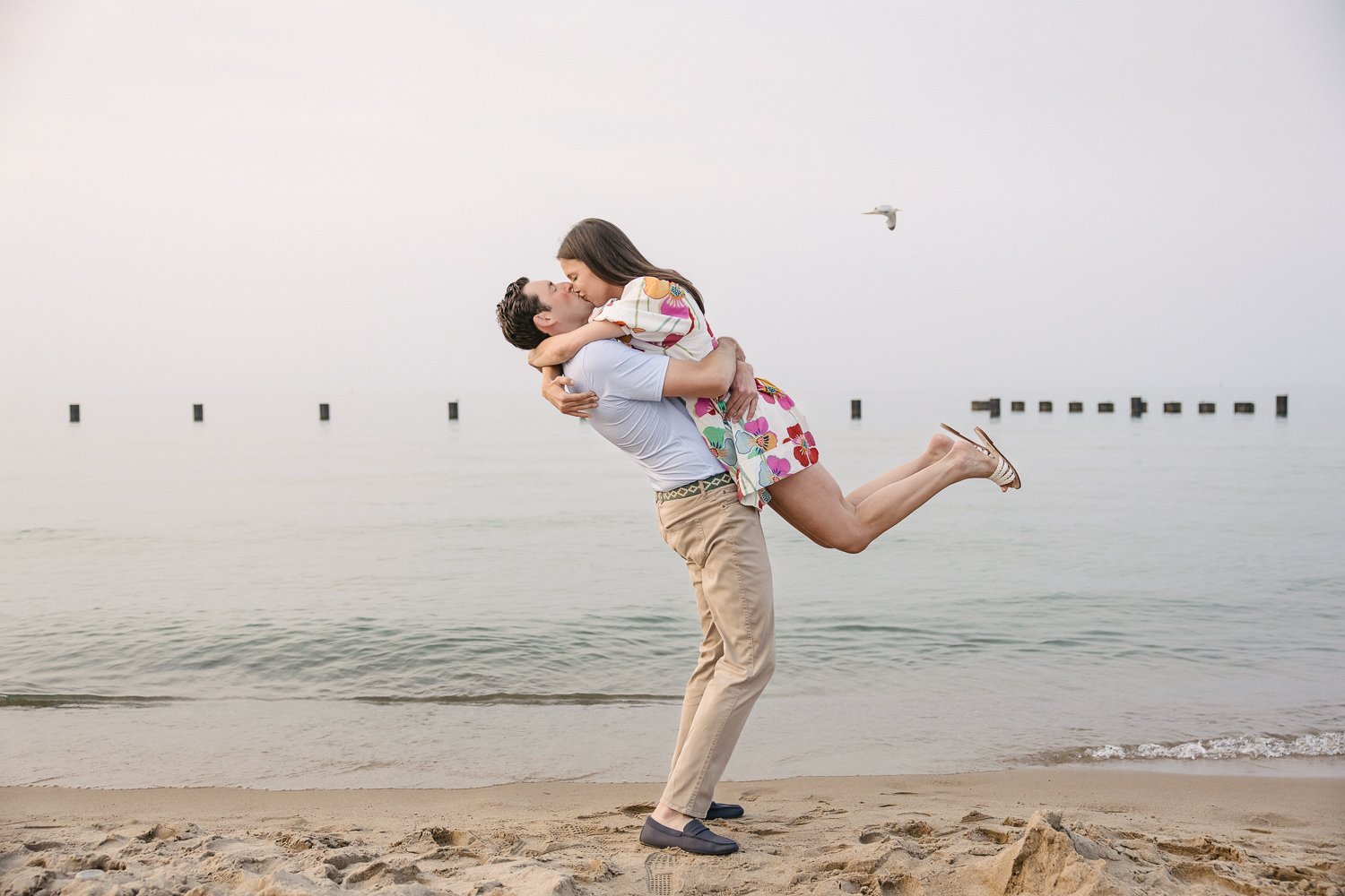 Lincoln Park Engagement Photos-Becca Heuer Photography-015.jpg