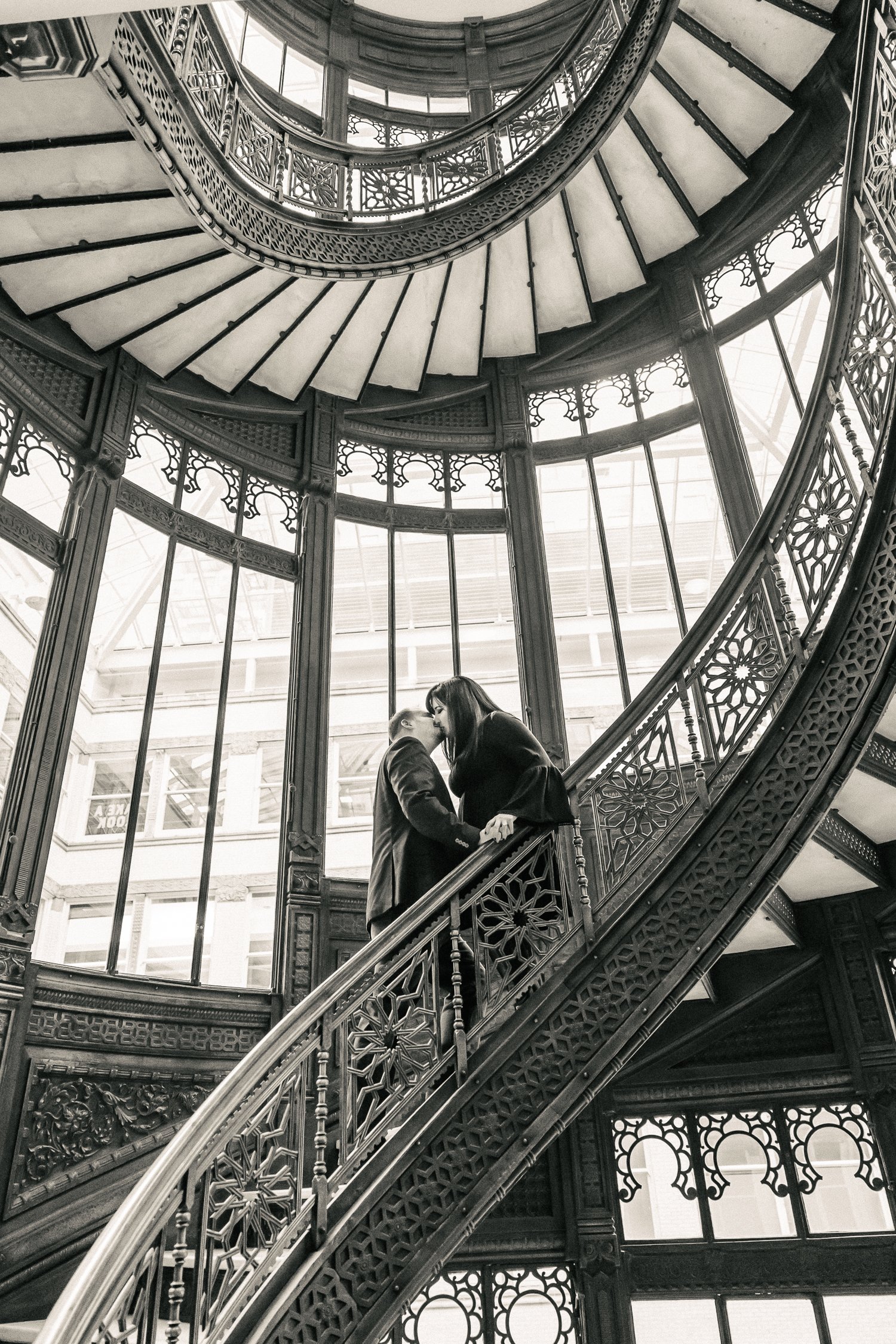 Chicago Rookery Building Engagement Photos-Becca Heuer Photography-005.jpg