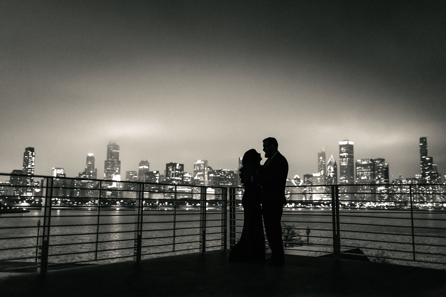 Chicago lakeshore proposal Planetarium-Becca Heuer Photography-010.jpg