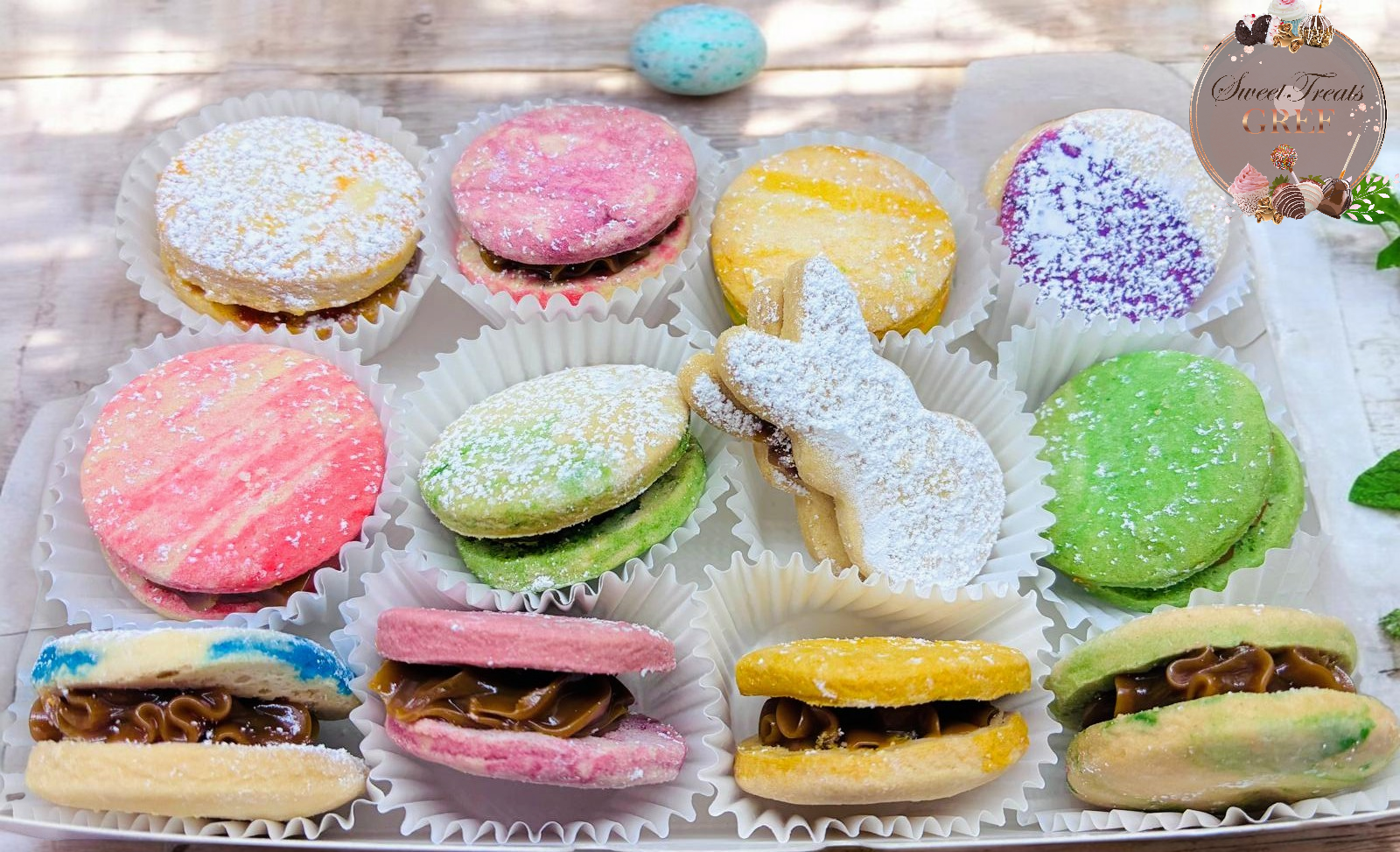 Alfajores (Peruvian Cookies with dulce de leche)