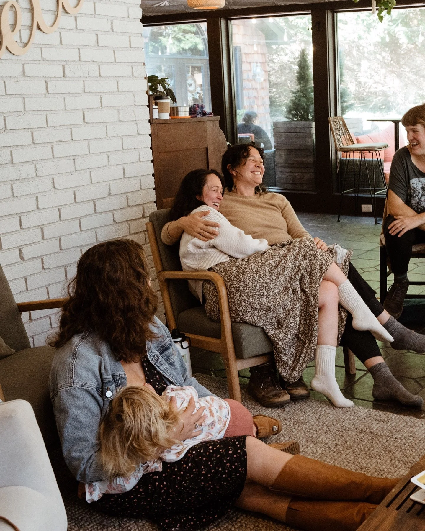 The stories mothers tell,

connective tissue -

weaving us together 

marrow -

feeding us 

flesh and bone -

helping us remember

Grateful for this birth circle, grateful to sit with mothers and receive their wisdom, grateful for tenderness and the