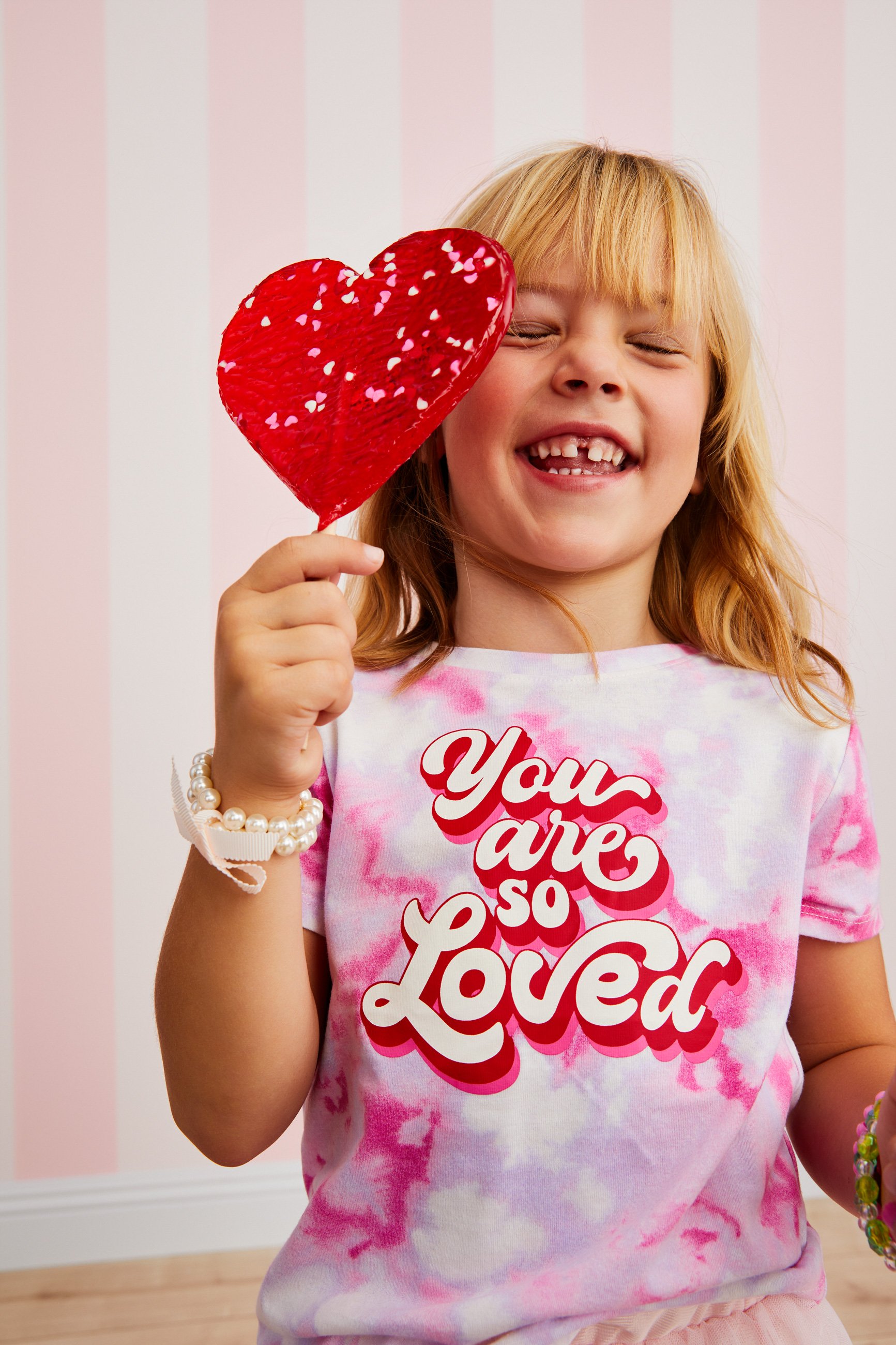 3756433-Q1_Portraits-SSNL-Kid-Vday-Lollipop-OF_1516.jpg