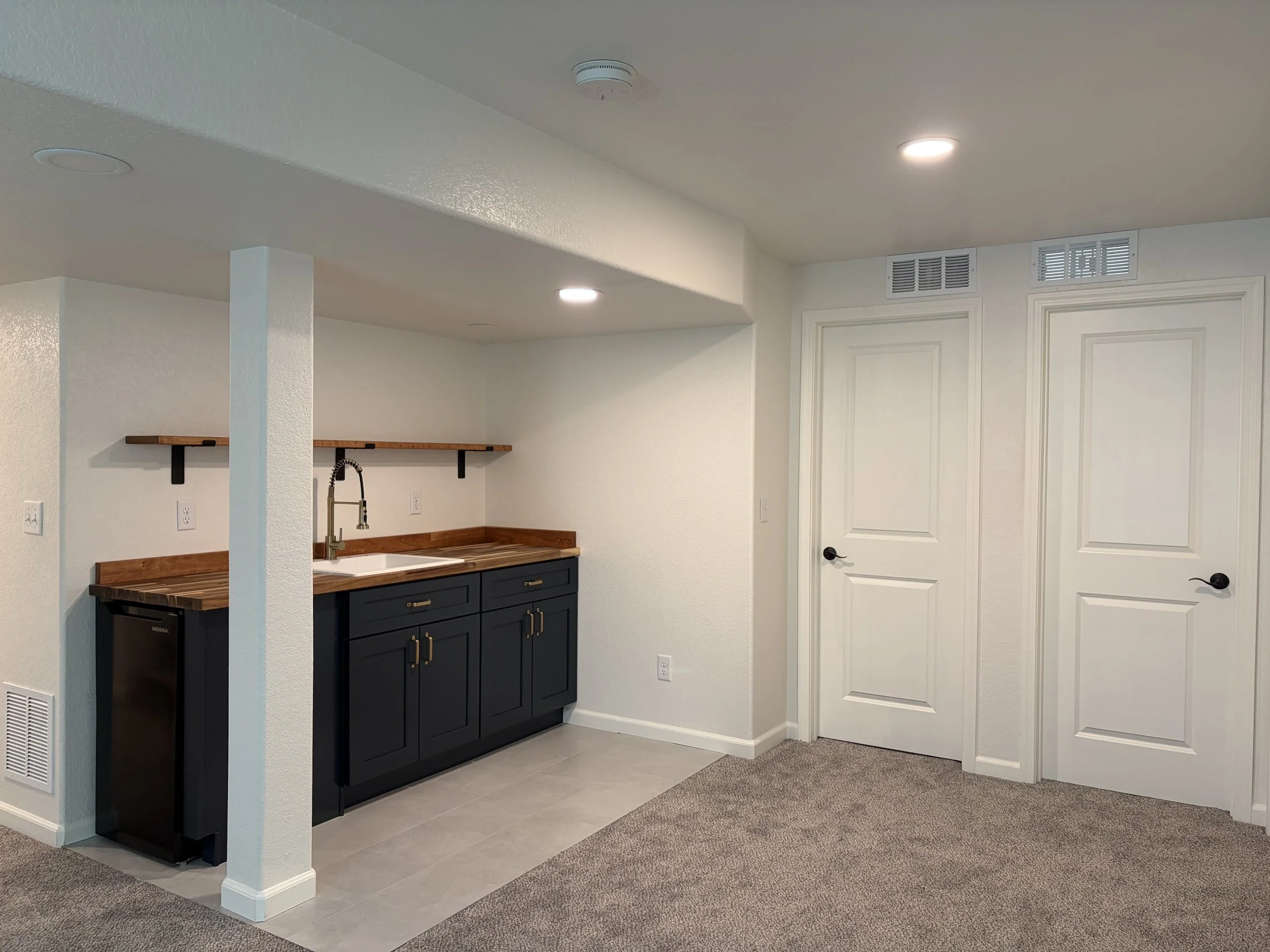 Basement finish with wet bar and full bath