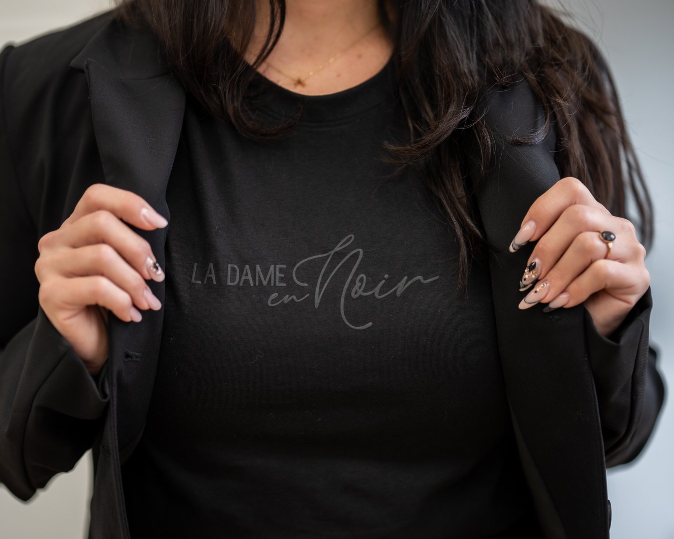 T-Shirt La Dame en noir