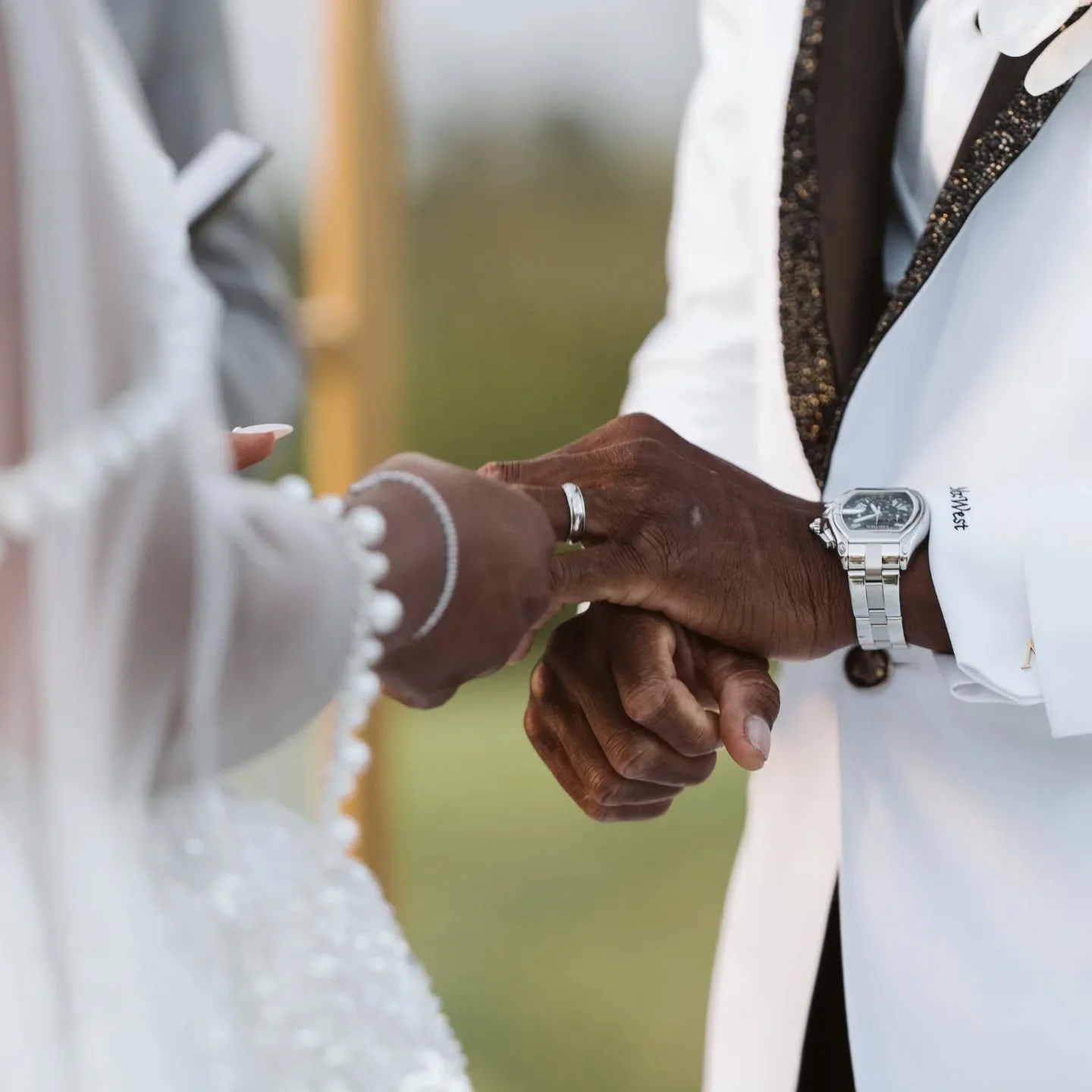 This Valentine&rsquo;s Day, we&rsquo;re celebrating the moments when two hearts promises forever 💍❤️

Sealed with the vows, rings and plenty of kisses. It&rsquo;s in these timeless moments that forever truly begins.

Happy Valentine&rsquo;s Day to o