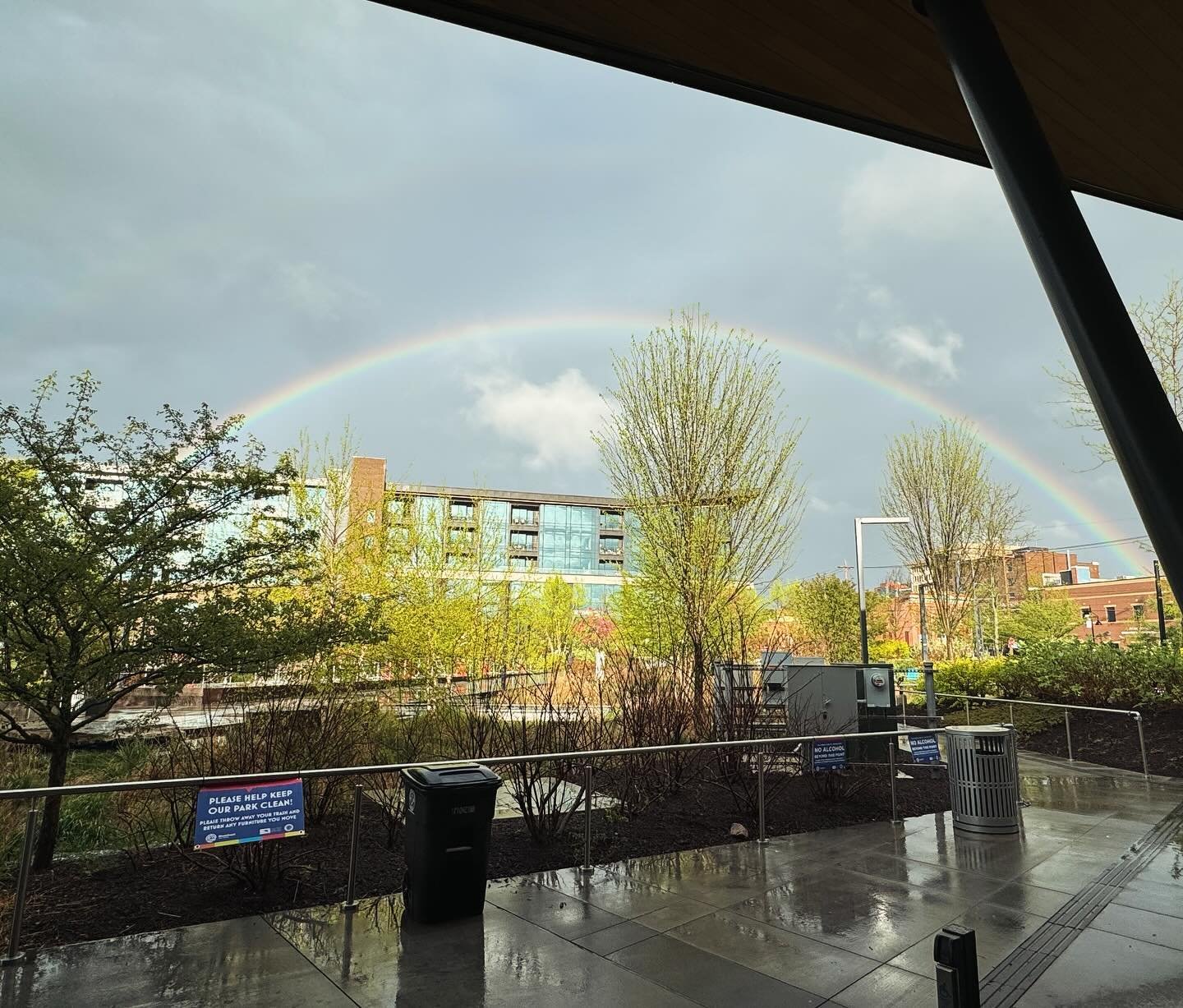 Getting setup for our spring re-opening at TEDS SNACK + BAR, and saw this beauty peak out from the clouds!

#rainbow #dtfw #fortwayne #snackbar #openingsoon #summeriscoming #teds