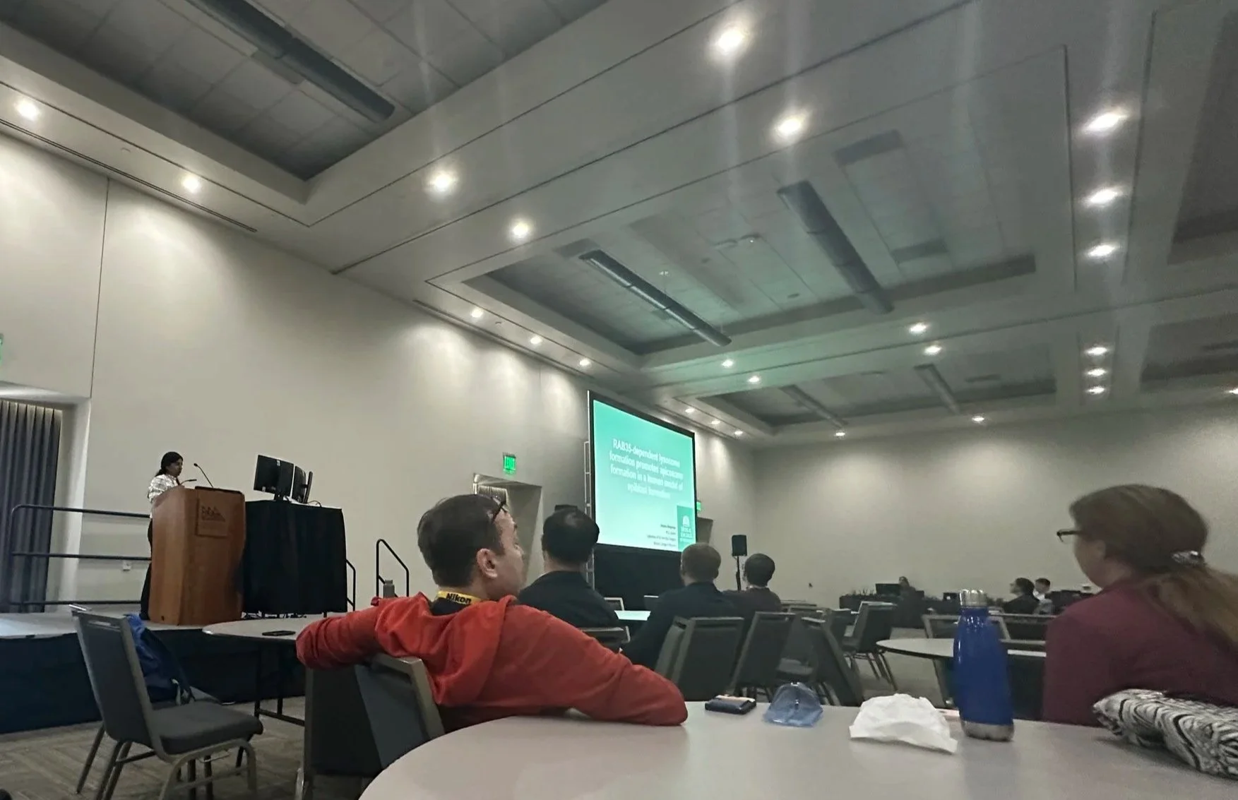 Anusha giving her talk at Cell Bio 2024