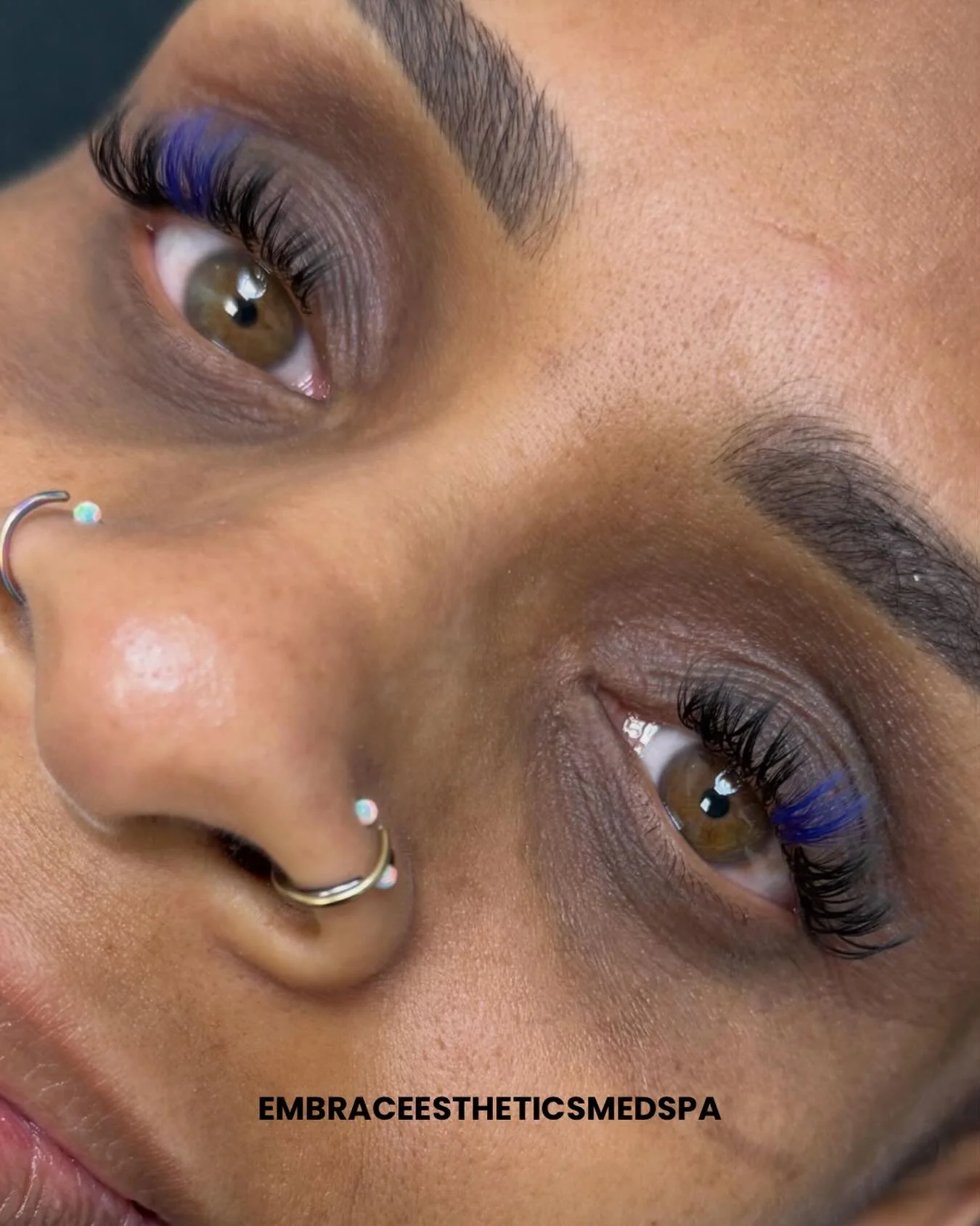 A soft glam moment with a pop of color 💙
This Volume lash set by Kennedy (@beauty_by_kenn )is the perfect mix of classic and bold. PLUS we&rsquo;re obsessed with how it brings out her eyes. DON&rsquo;T FORGET ✨HYBRID AND VOLUME FULL SETS ARE ONLY $1