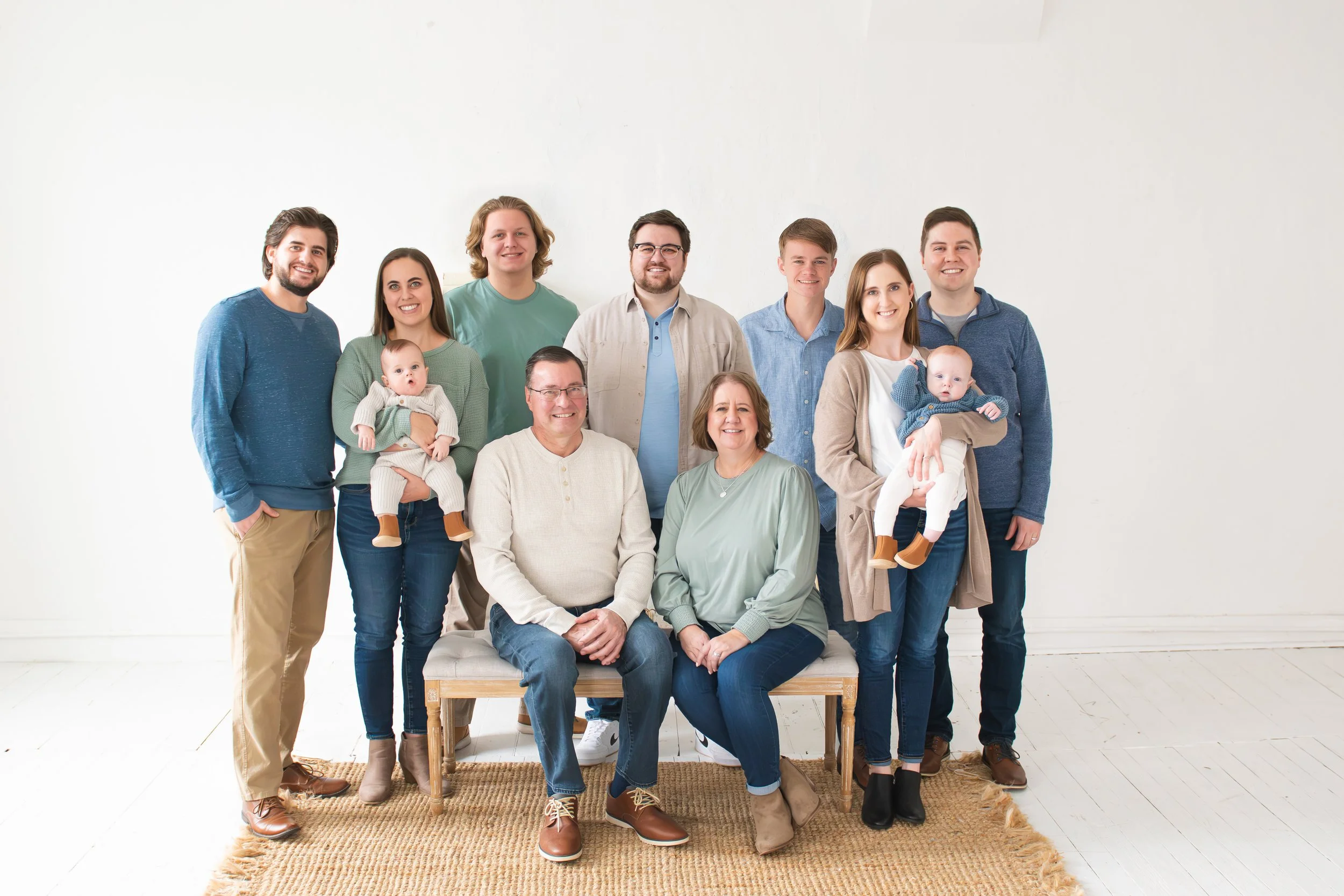 Carlisle_Extended Family Session_12.28.24 (2 of 102).jpg