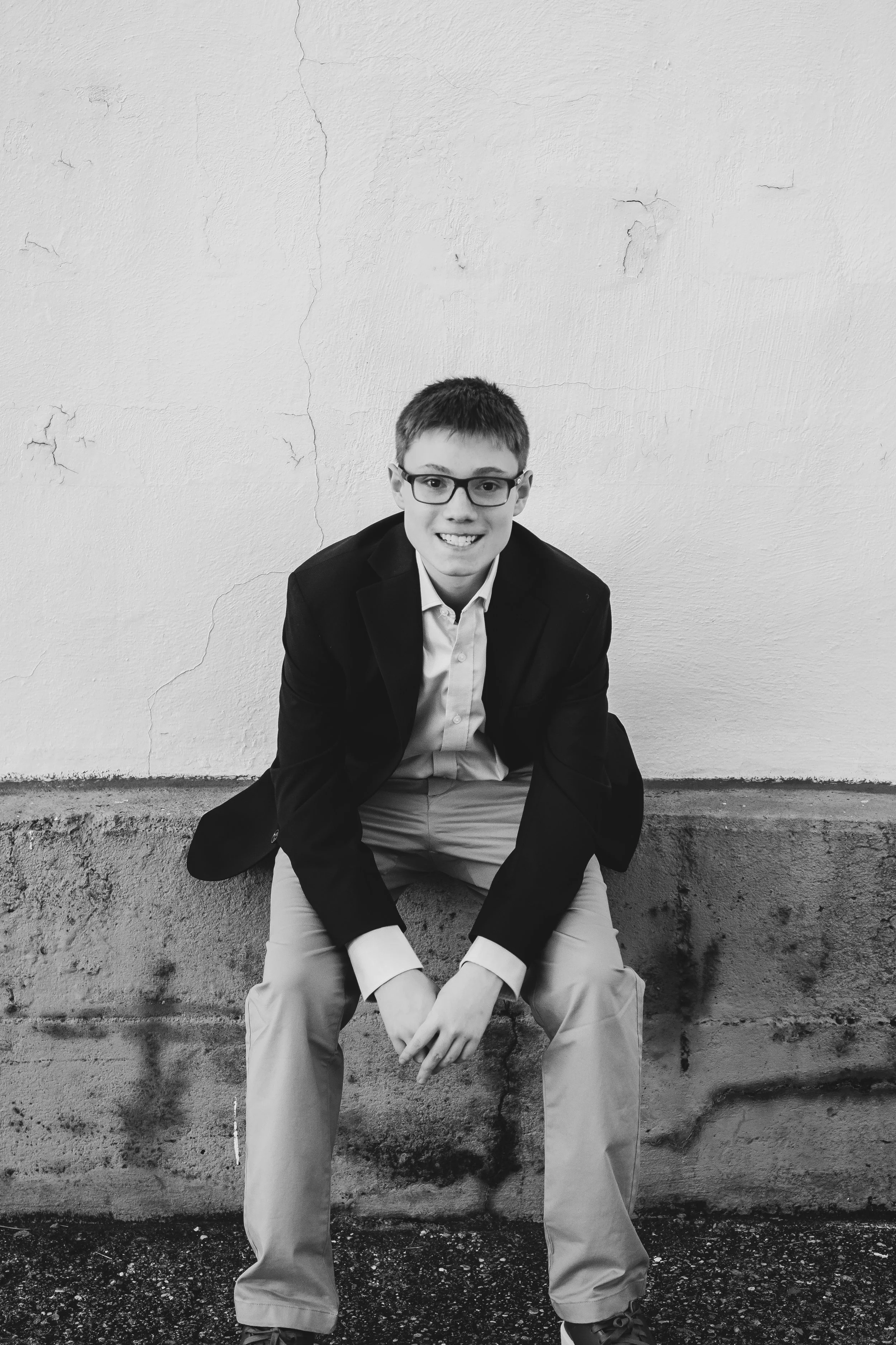 Henry Fortman_Graduaing Senior Session_10.22.24 (16 of 40).jpg