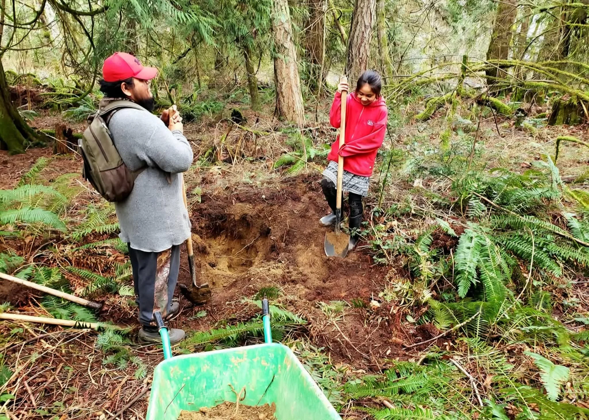 Penelakut community work.jpg